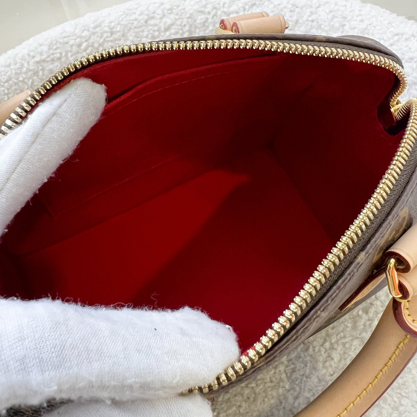LV Speedy Bandouliere 20 in Monogram Canvas and Adjustable Beige Patterned Strap