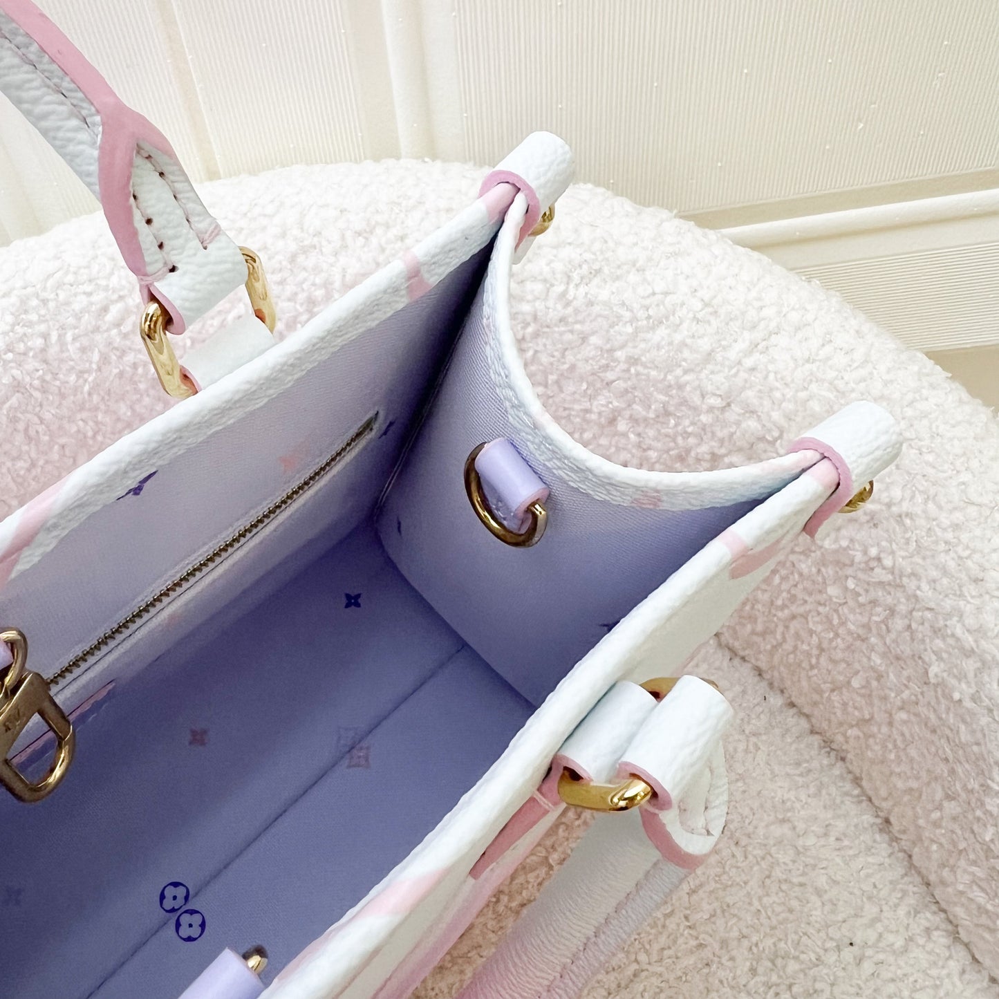 LV Onthego PM in Pastel Sunrise Monogram Empreinte Leather GHW