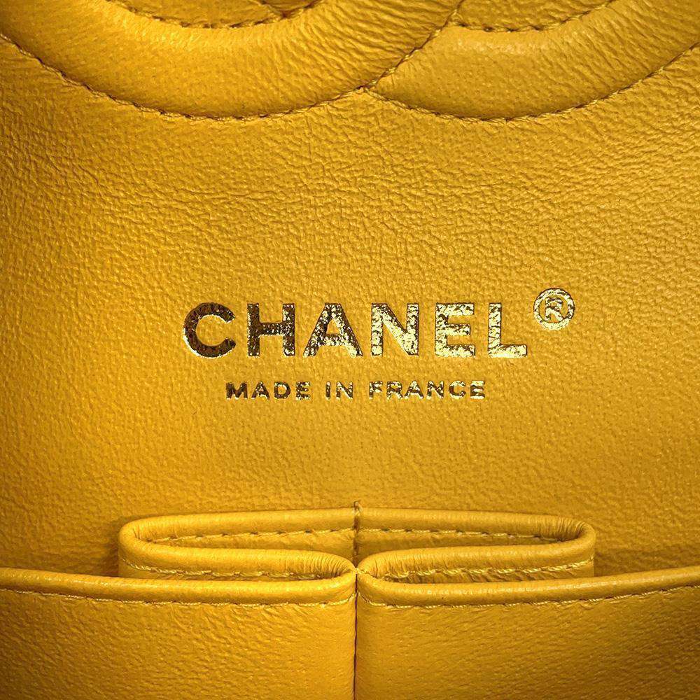 CHANEL Matelasse W Flap W Chain Shoulder Yellow A01112 Caviar Leather Size 25