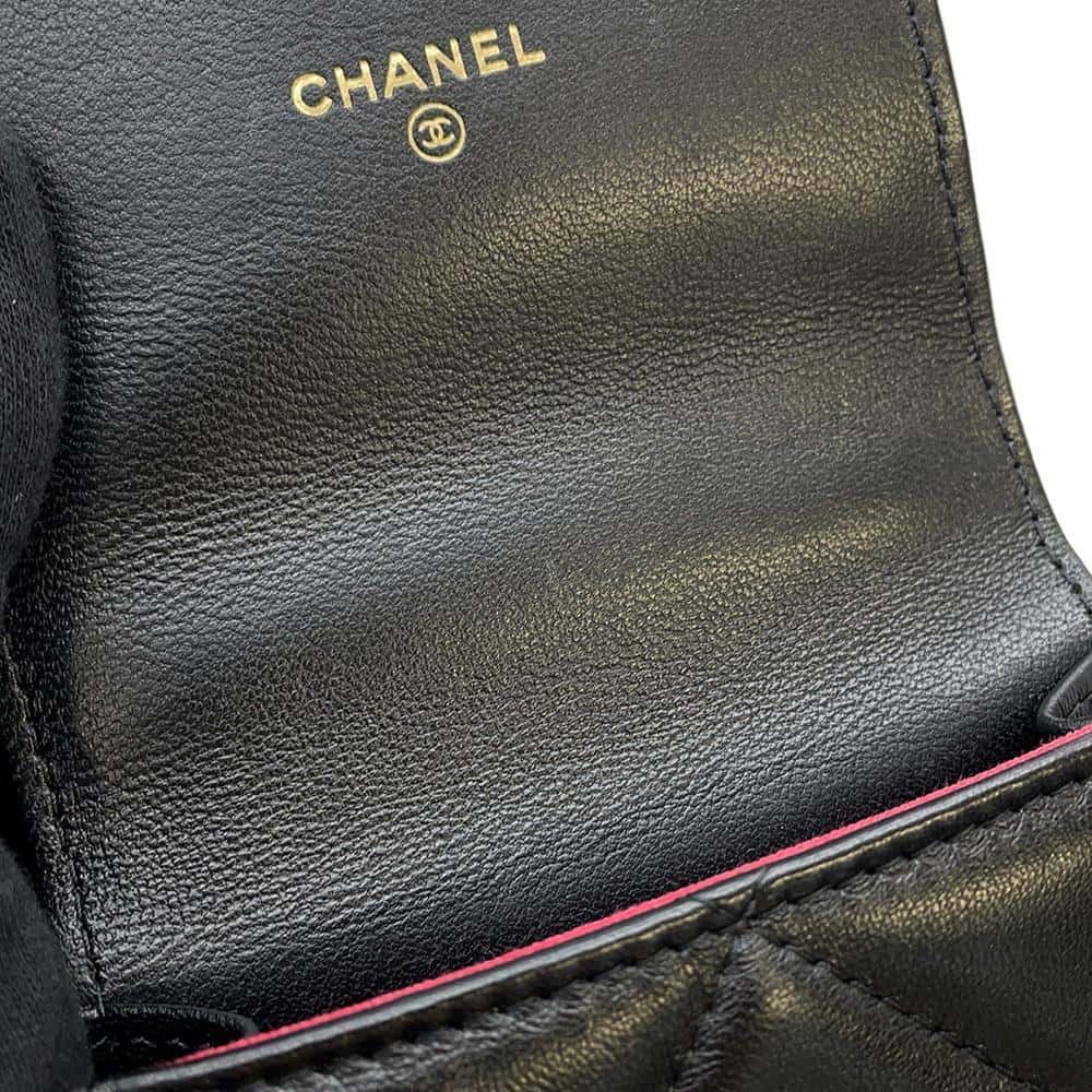 CHANEL CHANEL19 Phone Case ChainShoulder Black AP1773 Lambskin