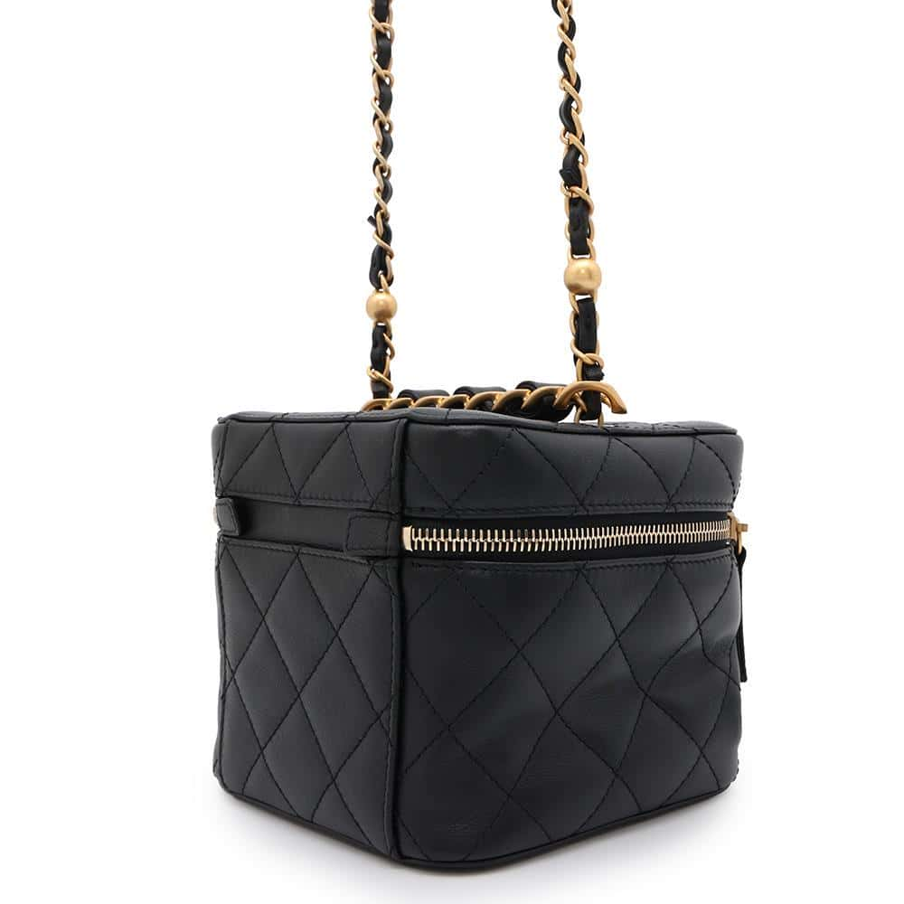 CHANEL Matelasse Vanity ChainShoulder Bag Black AS3228 Calf Leather