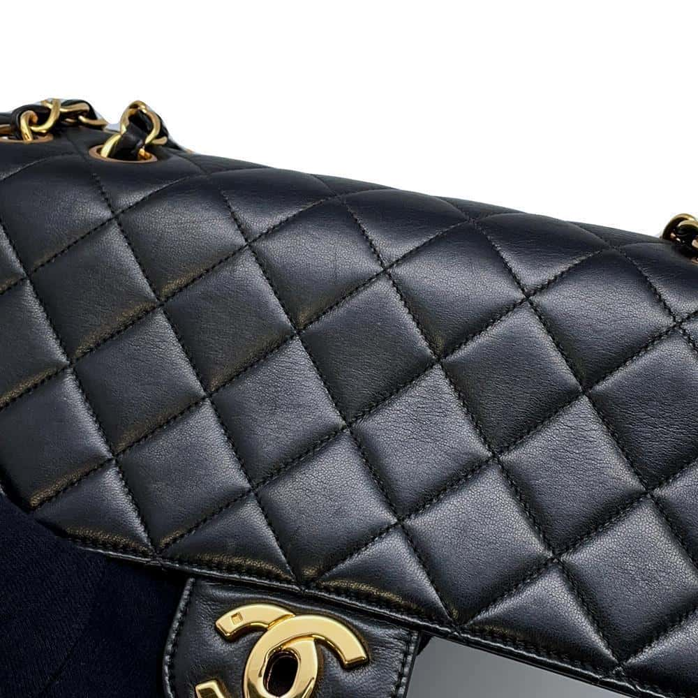 CHANEL Matelasse Single Flap ChainShoulder Bag Black Lambskin Size 30