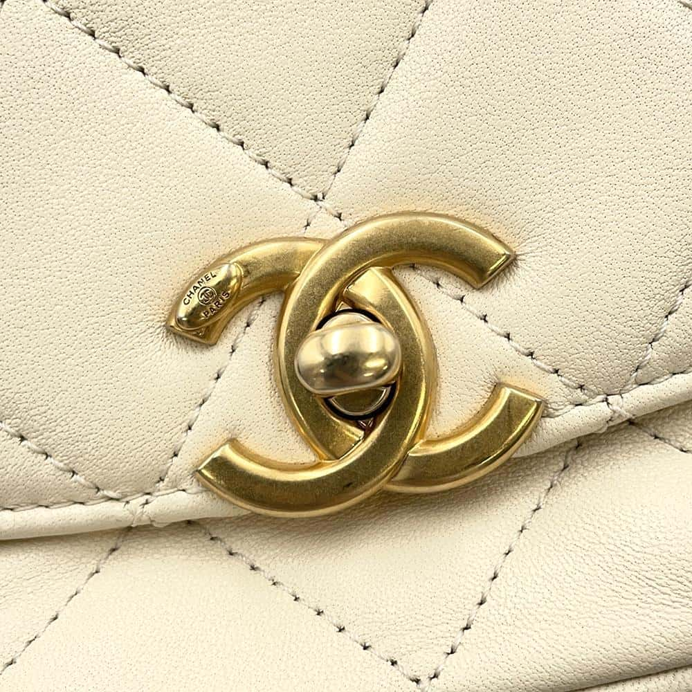 CHANEL Matelasse Coin Motif ChainShoulder Bag White AS2222 Lambskin