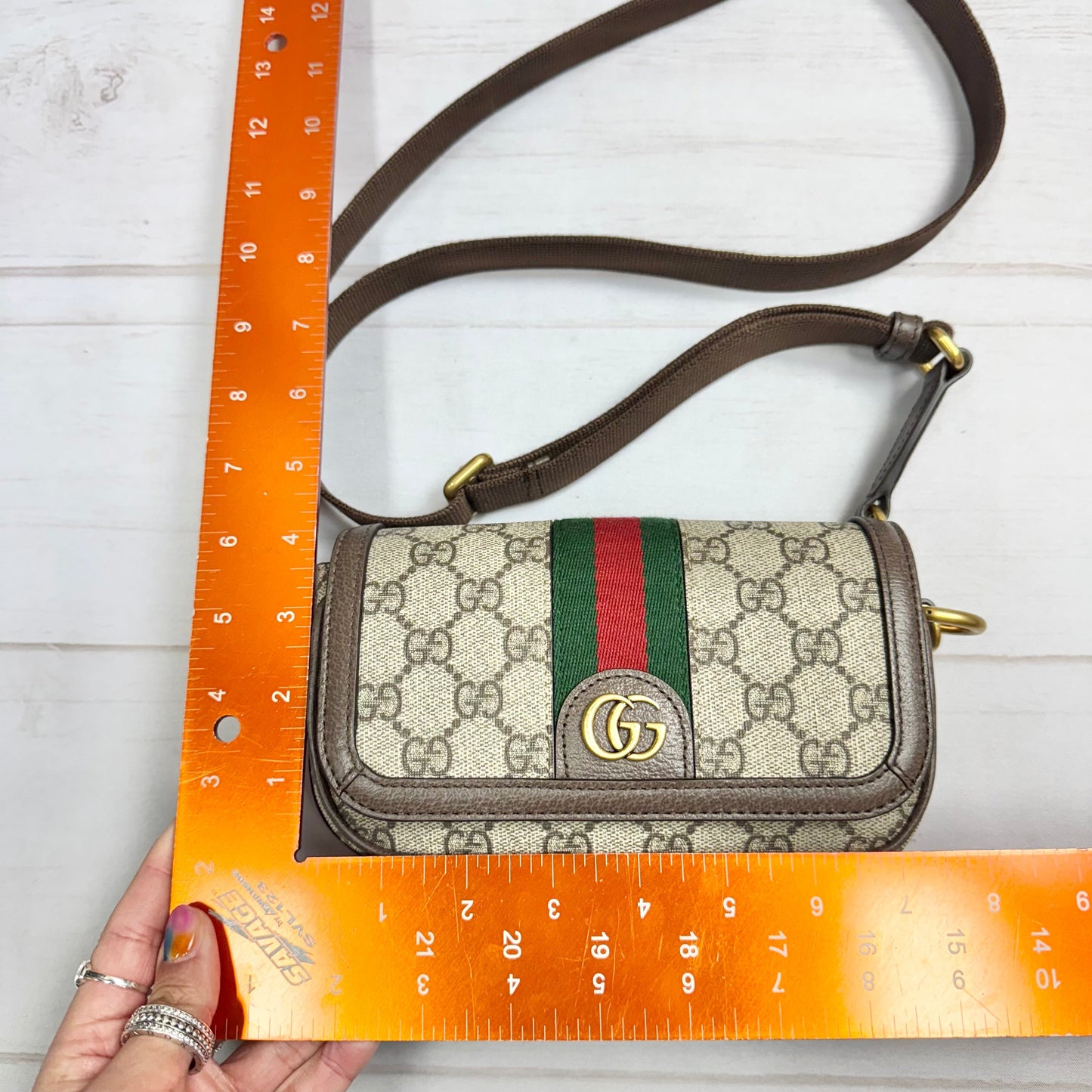 Crossbody Luxury Designer By Gucci, Size: Small