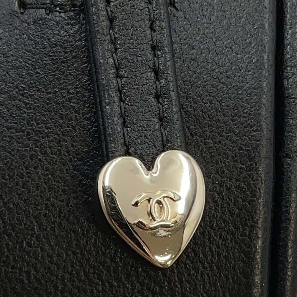 CHANEL Matelasse Heart Shape Chain Shoulder Bag Black AP2784 Lambskin