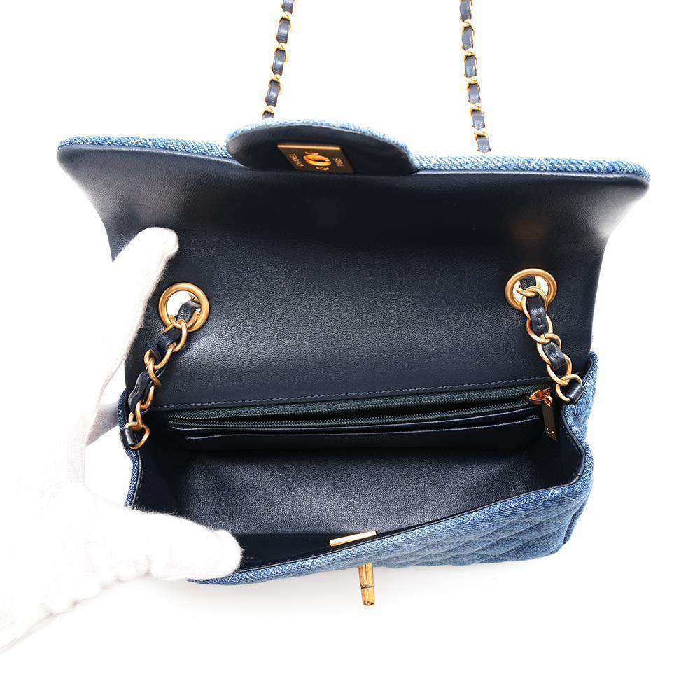 CHANEL Mini Matelasse ChainShoulder Bag Blue A69900 Denim Size 20