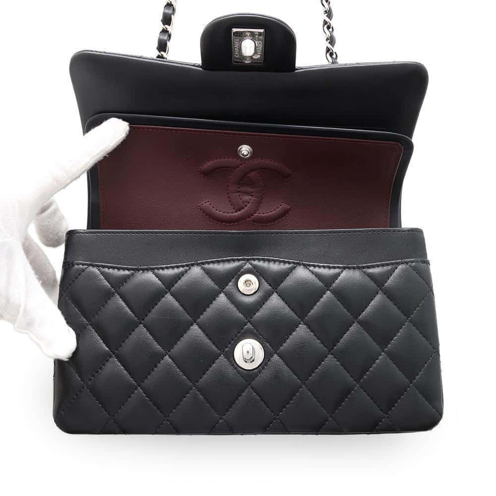 CHANEL Matelasse W flap ChainShoulder BlackA01113 Lambskin Size 23