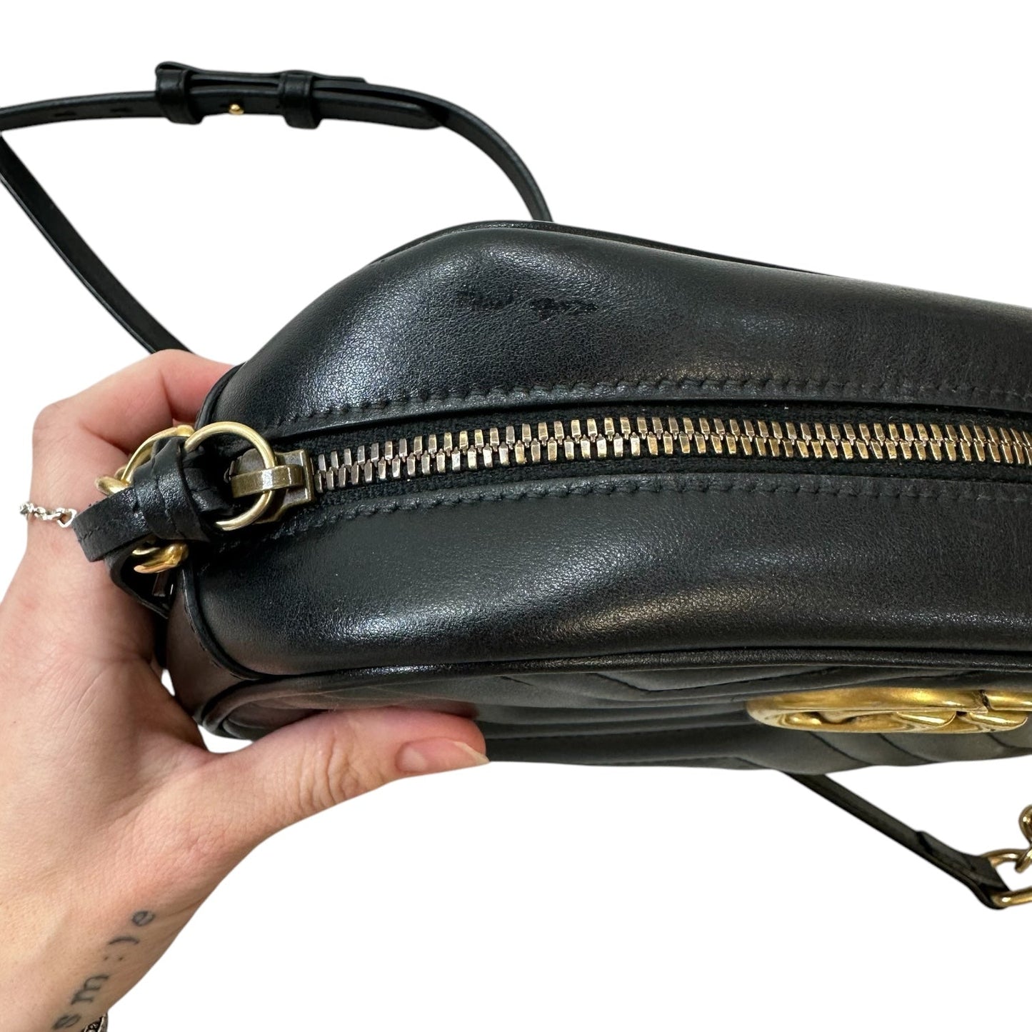 Crossbody Luxury Designer By Gucci  Size: Medium