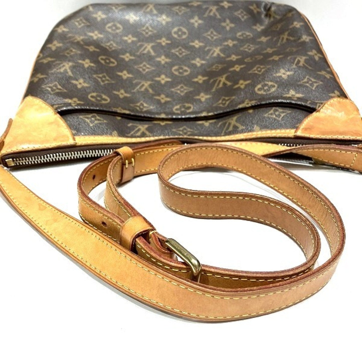 Louis Vuitton Odeon  Canvas Shoulder Bag ()