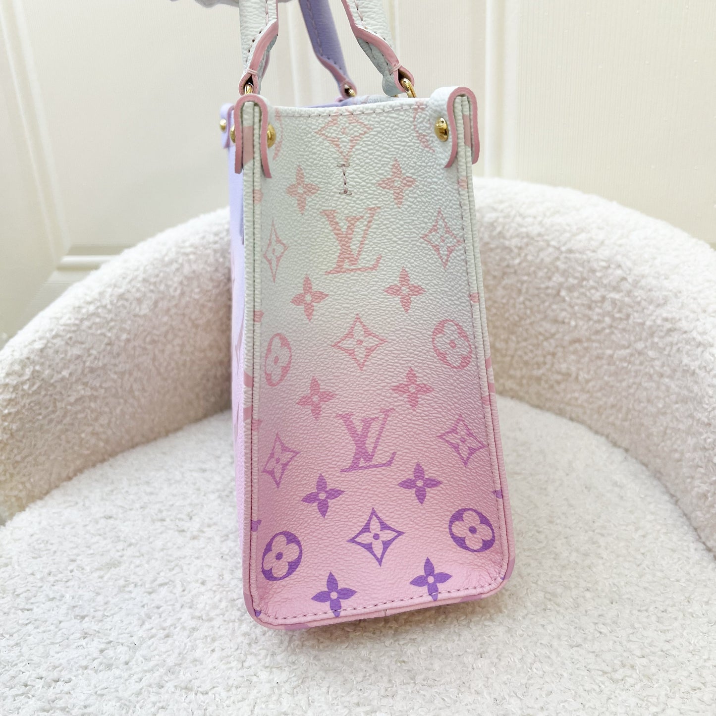 LV Onthego PM in Pastel Sunrise Monogram Empreinte Leather GHW