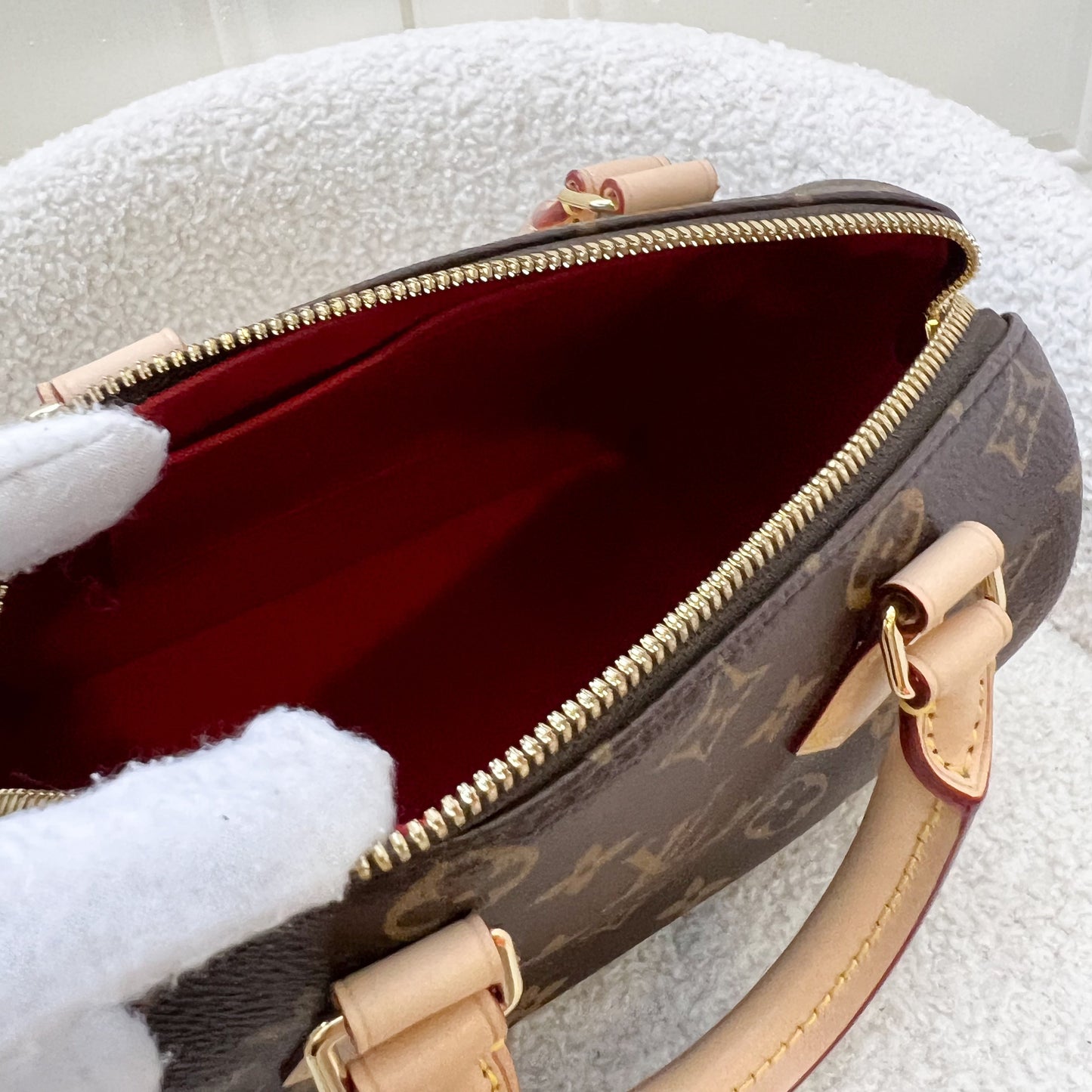 LV Speedy Bandouliere 20 in Monogram Canvas and Adjustable Beige Patterned Strap
