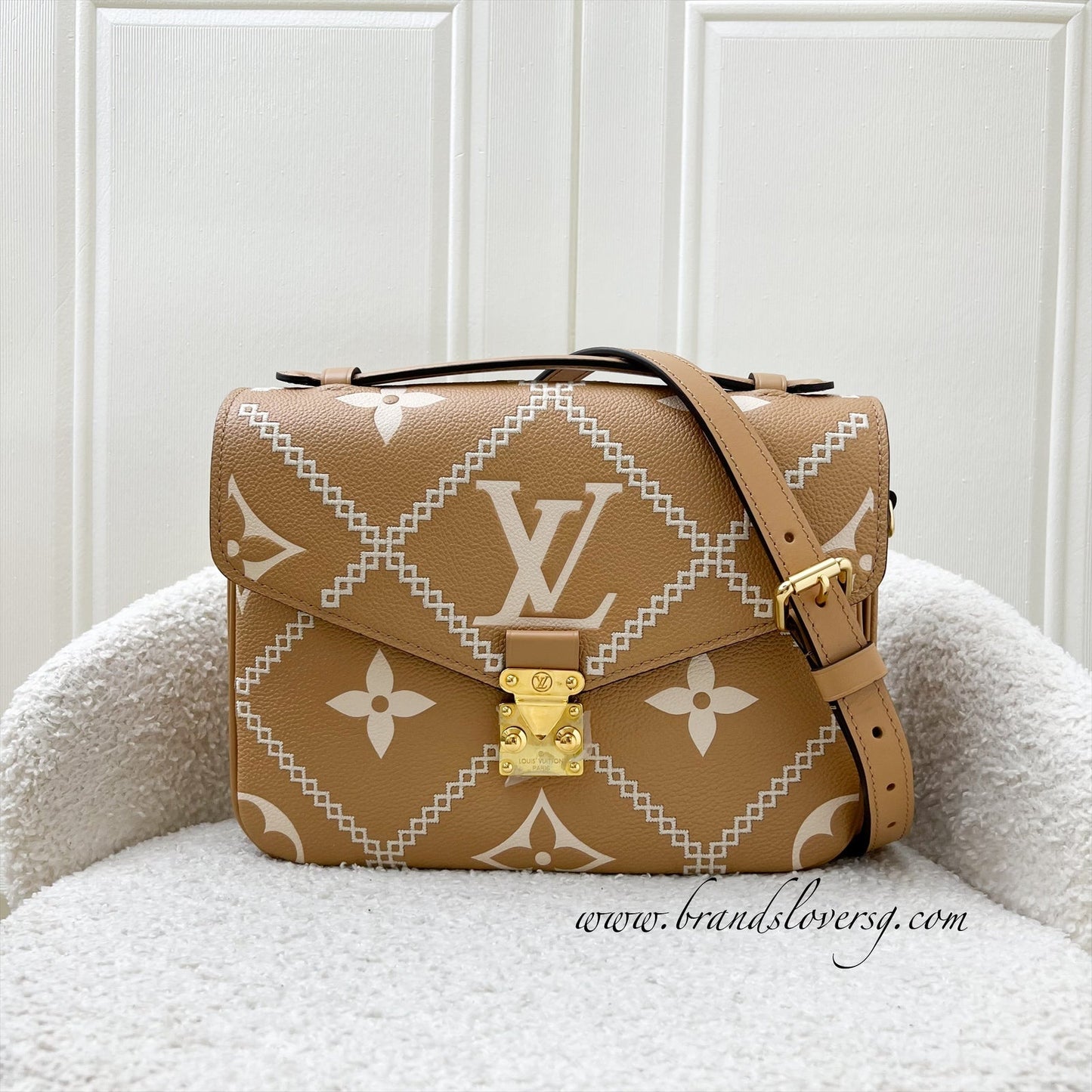 LV Giant Broderies Pochette Metis in Arizona Beige / Crème Beige Monogram Empreinte Leather and GHW