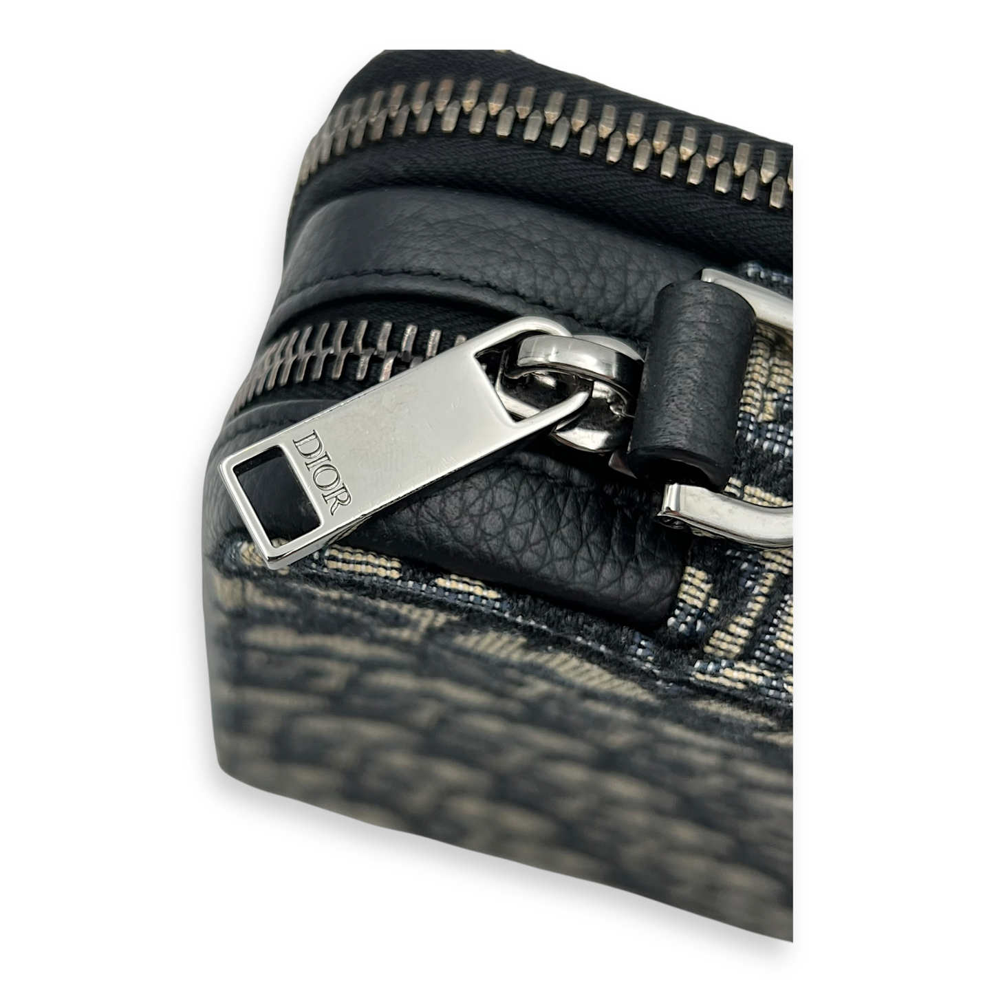 Zipped Pouch Crossbody Bag Blue in Canvas, Silver hardware