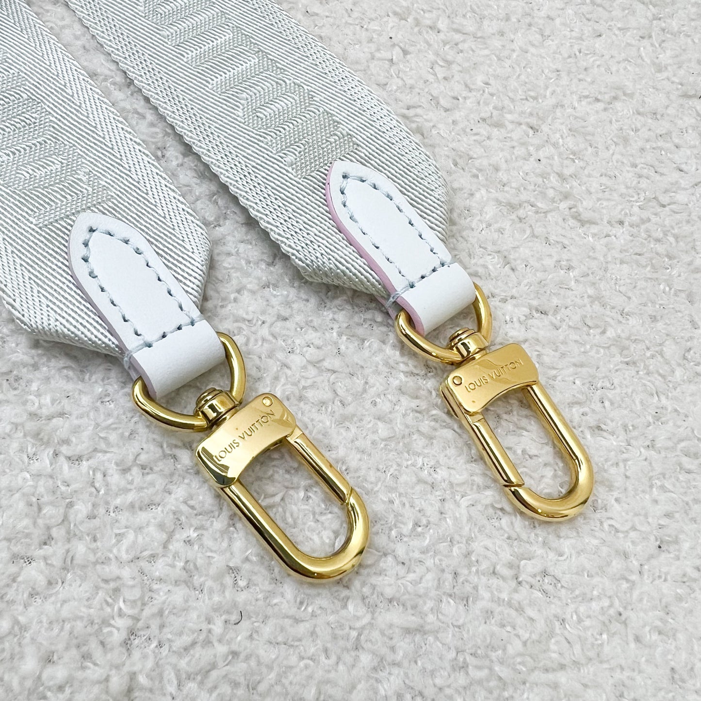 LV Onthego PM in Pastel Sunrise Monogram Empreinte Leather GHW