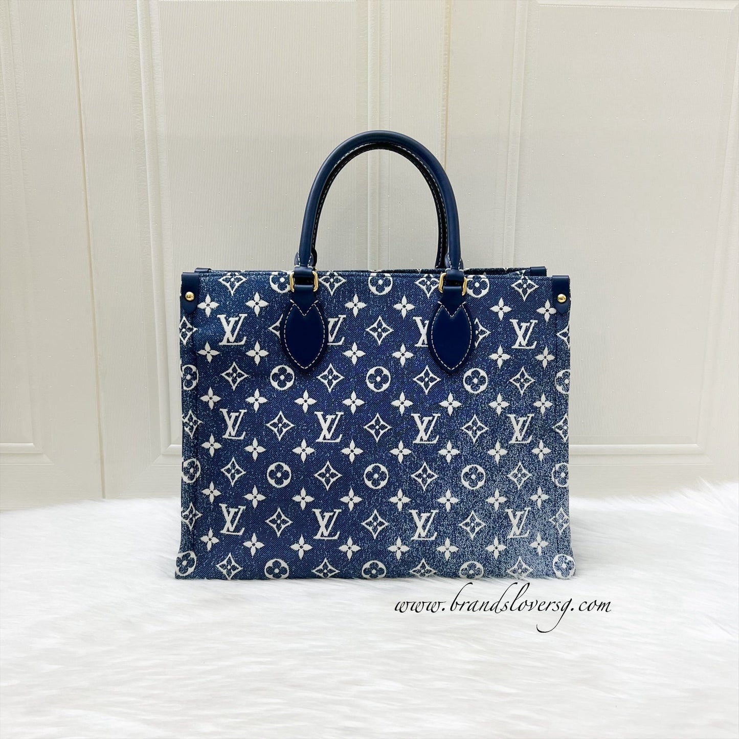 LV Onthego MM in Ombre Blue Denim and GHW