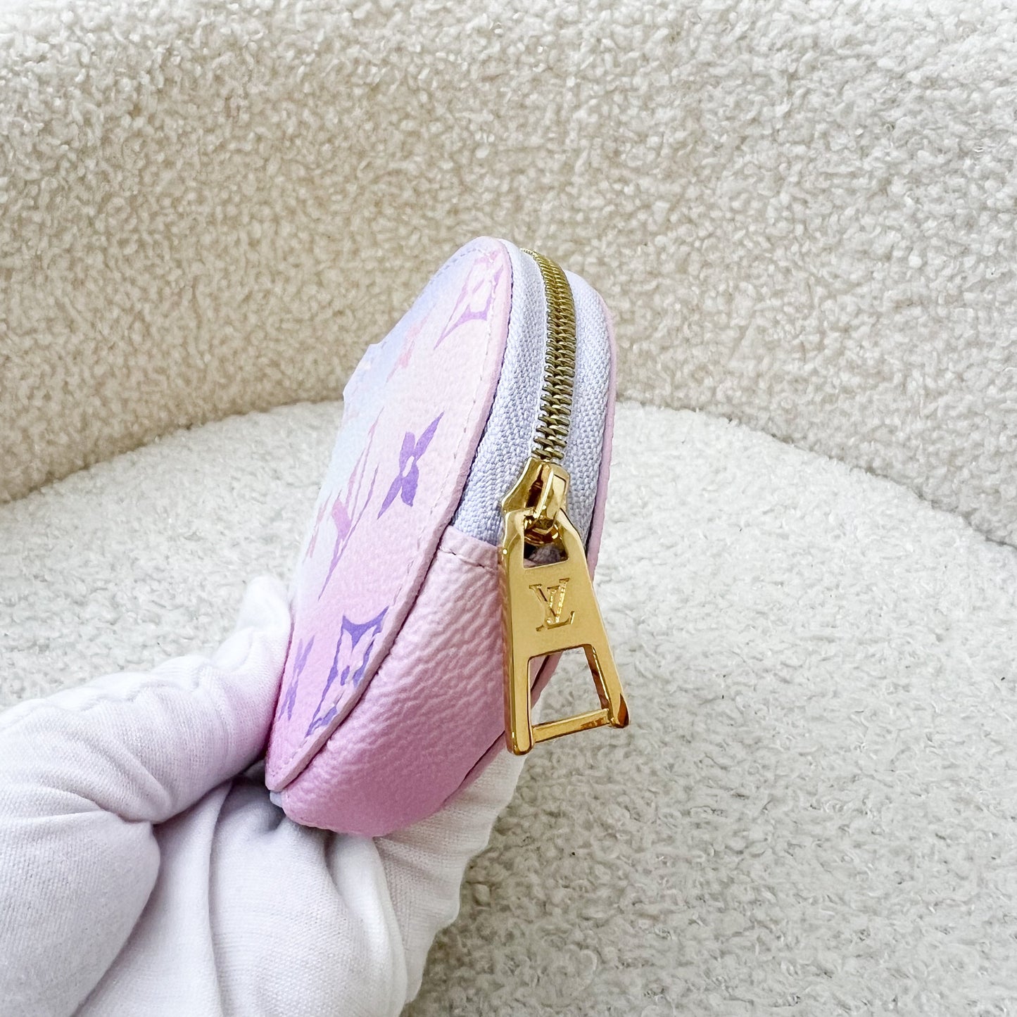 LV Onthego PM in Pastel Sunrise Monogram Empreinte Leather GHW