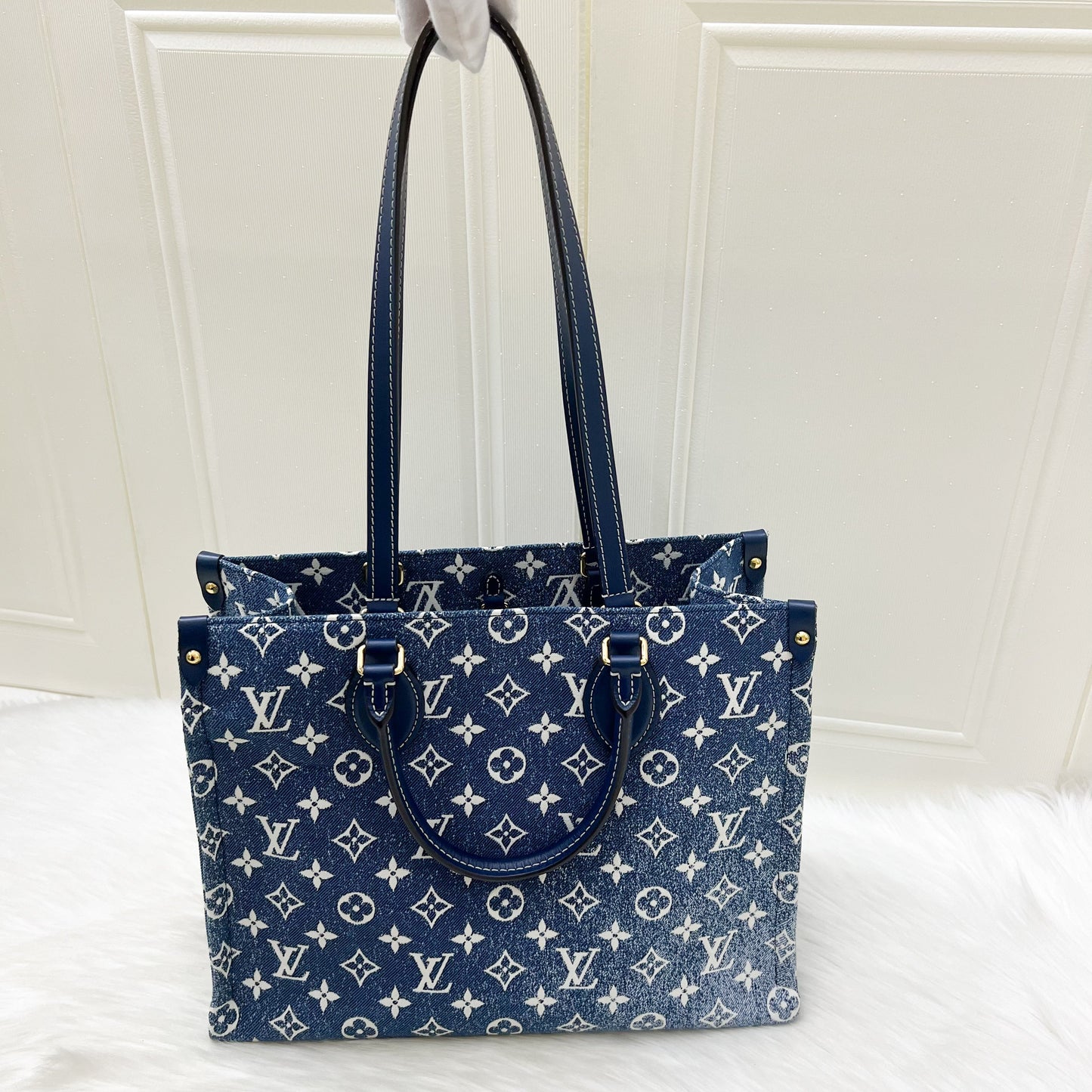 LV Onthego MM in Ombre Blue Denim and GHW