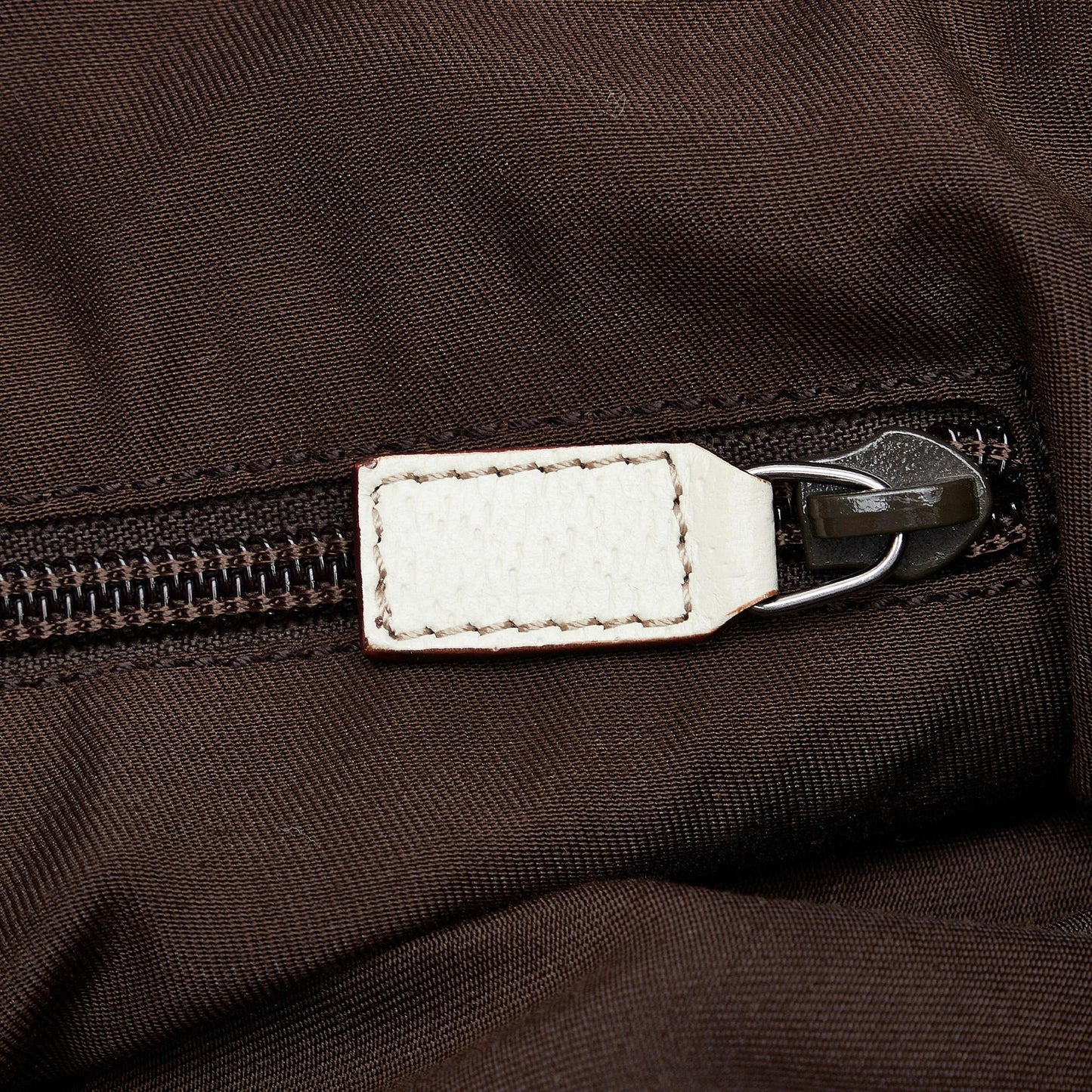 Gucci GG Canvas Tote (SHG-4HWOKn)