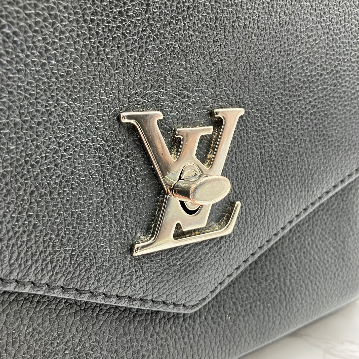LOUIS VUITTON My Lock Me