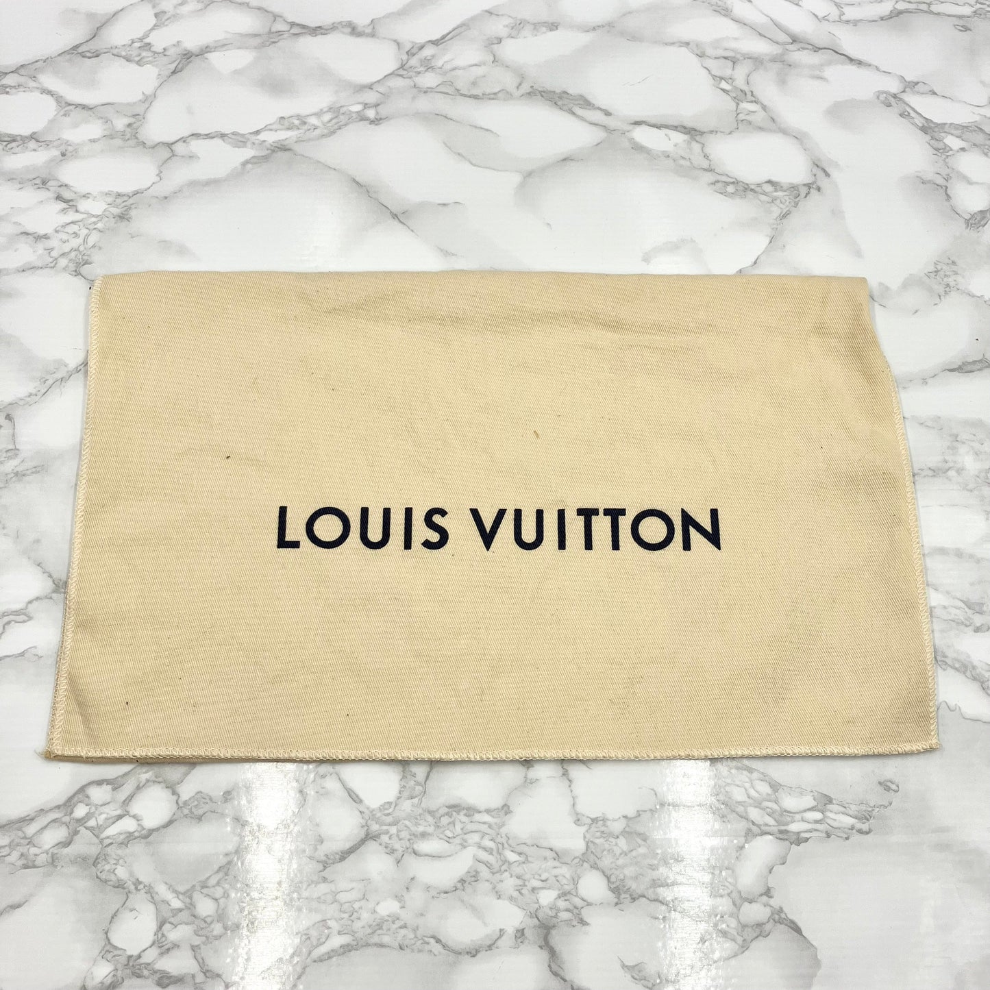 LOUIS VUITTON My Lock Me