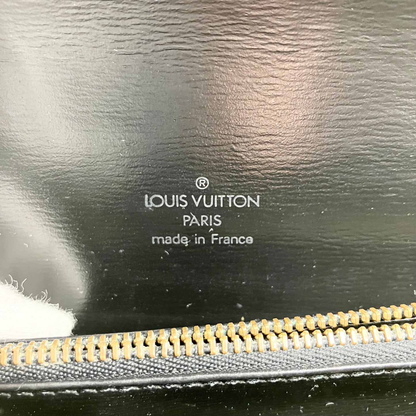 LOUIS VUITTON Epi free run Shoulder Bag Black Gold Hardware Turnlock