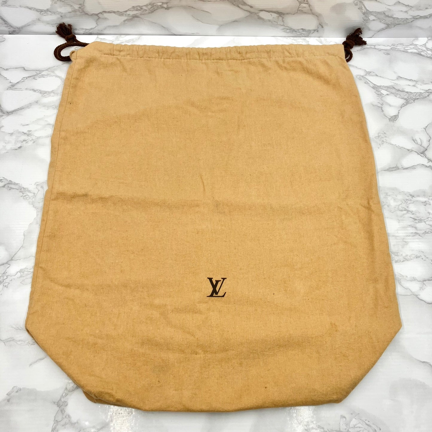 LOUIS VUITTON Monogram Saumur
