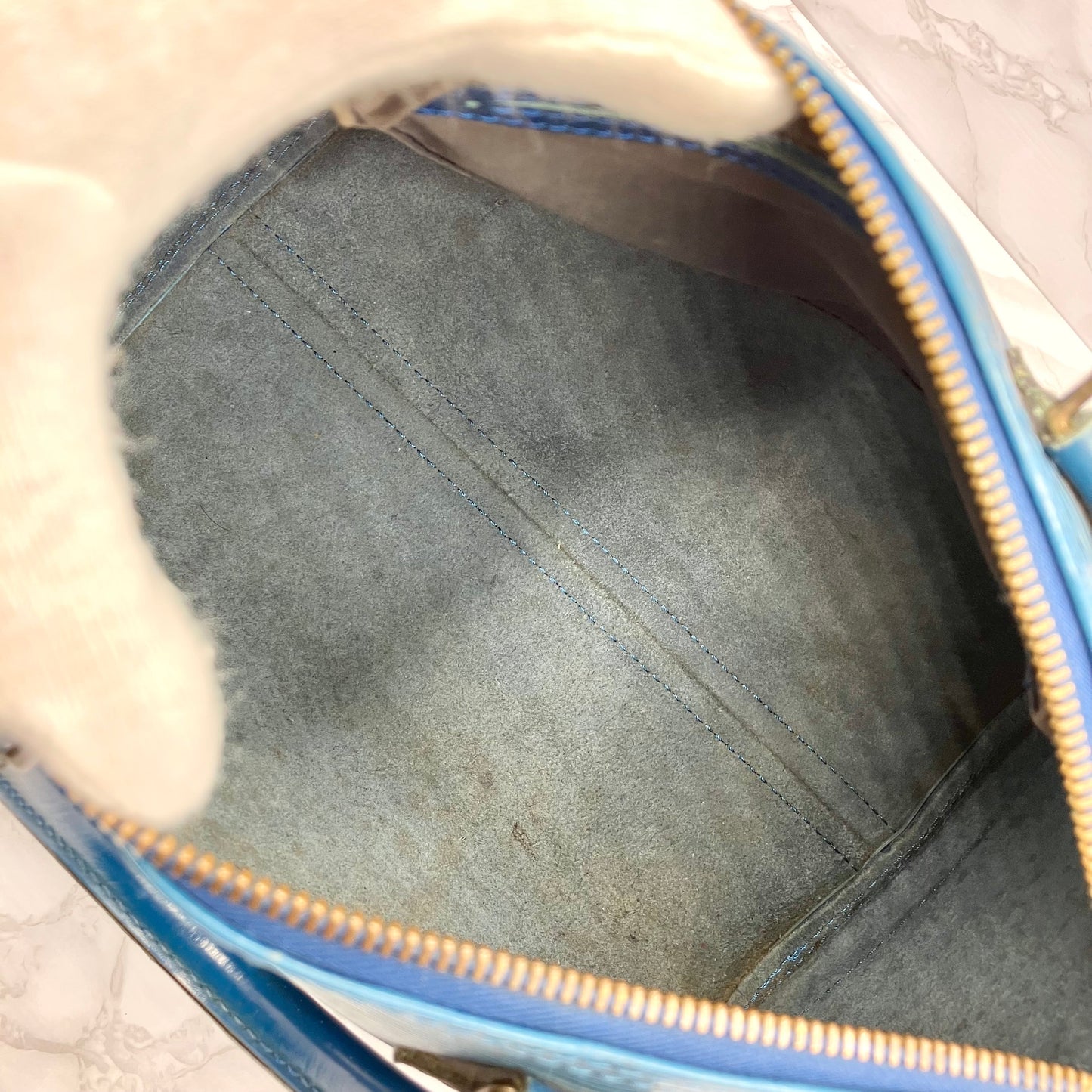 LOUIS VUITTON Epi Speedy 25