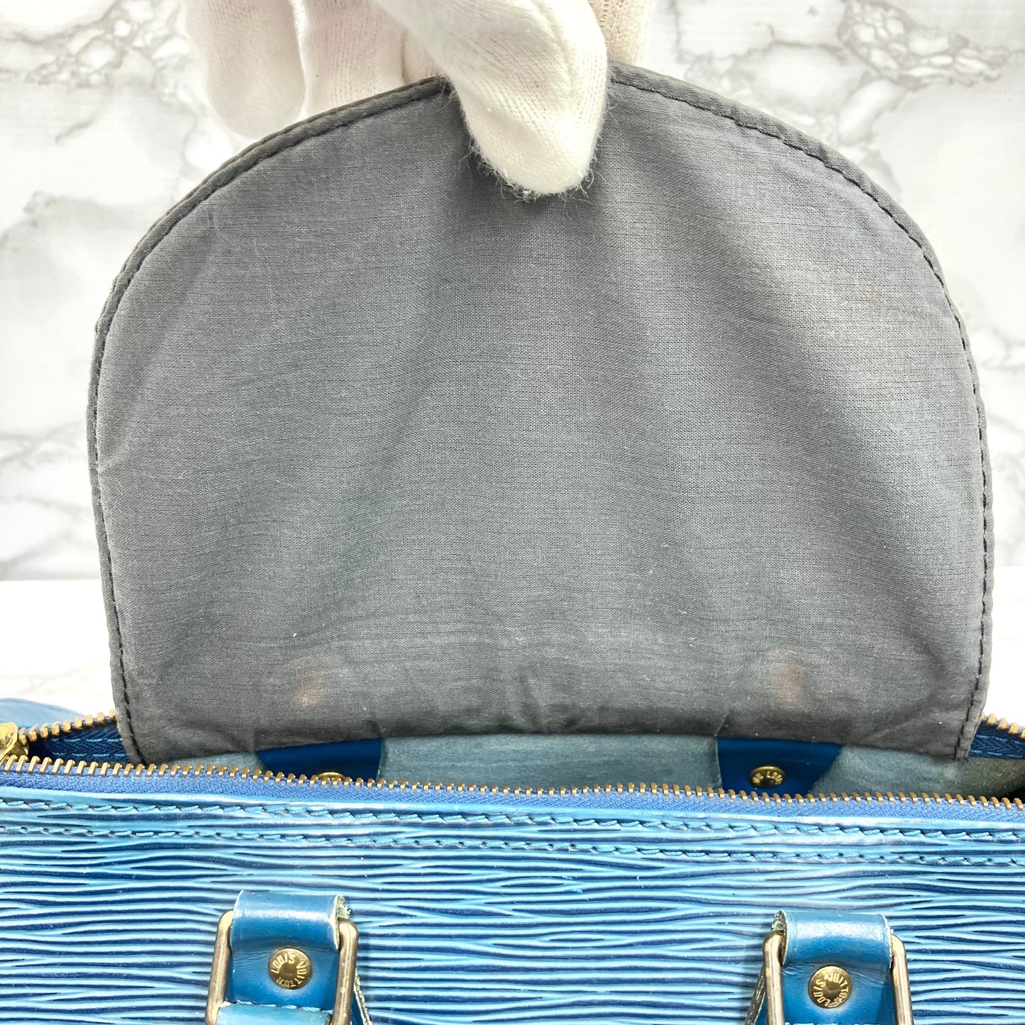 LOUIS VUITTON Epi Speedy 25