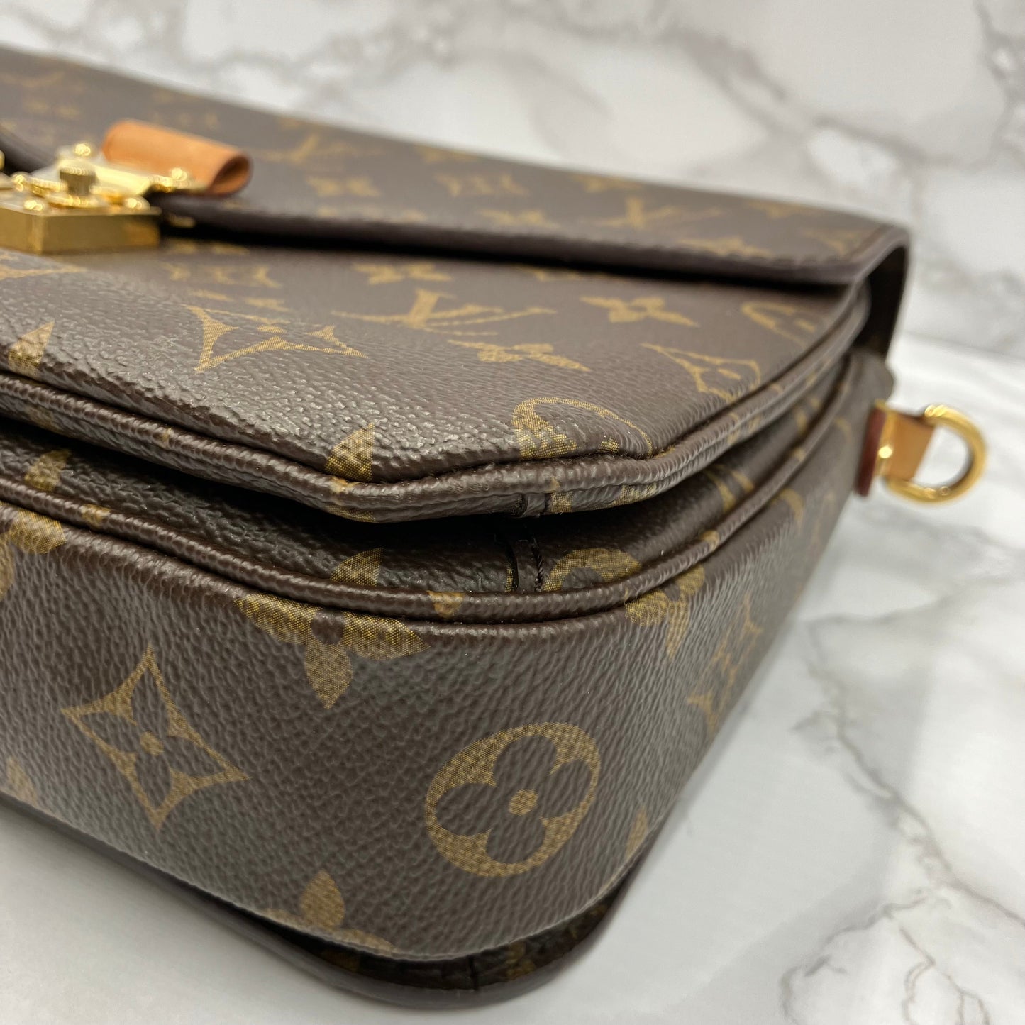 LOUIS VUITTON Monogram Metis shoulder bag
