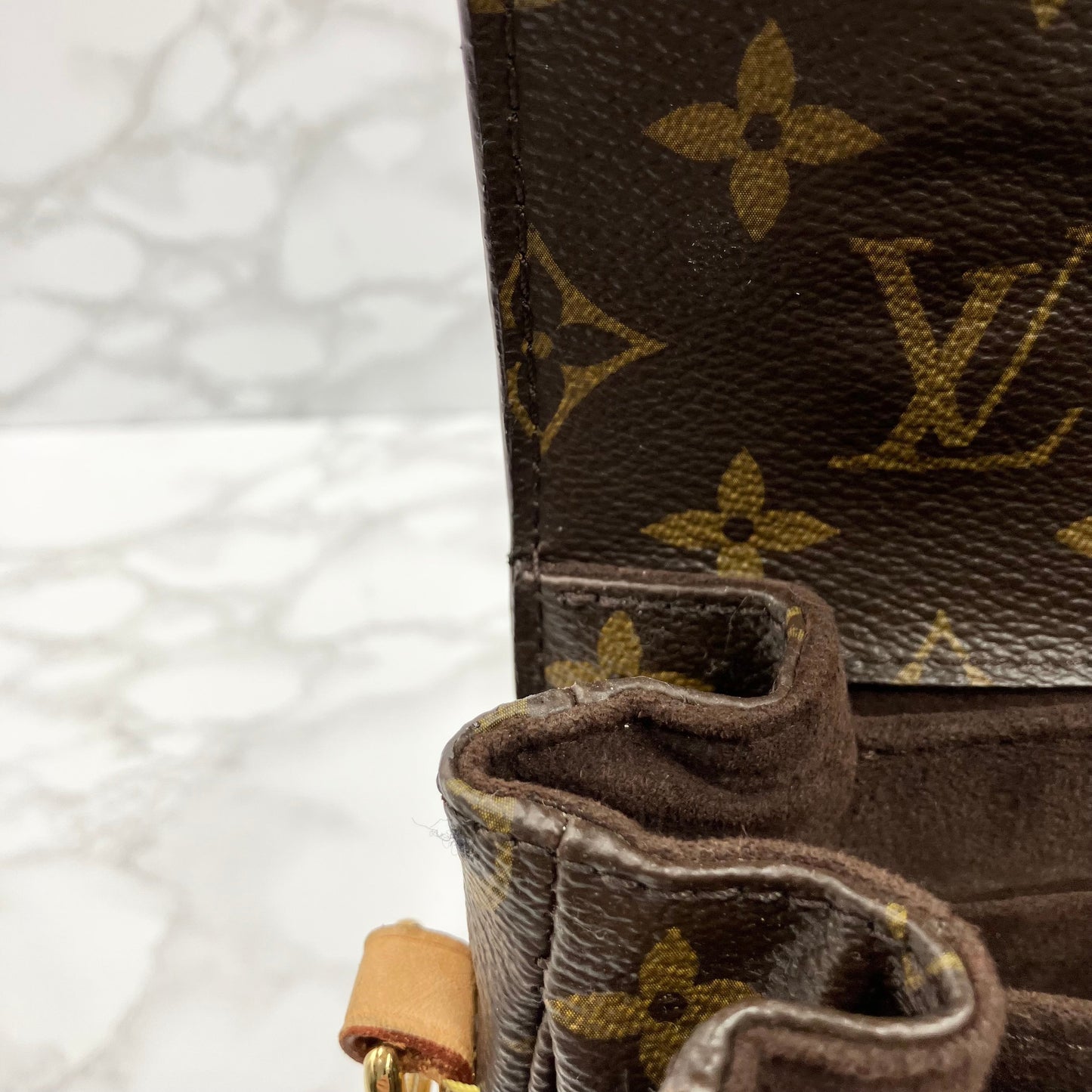 LOUIS VUITTON Monogram Metis shoulder bag