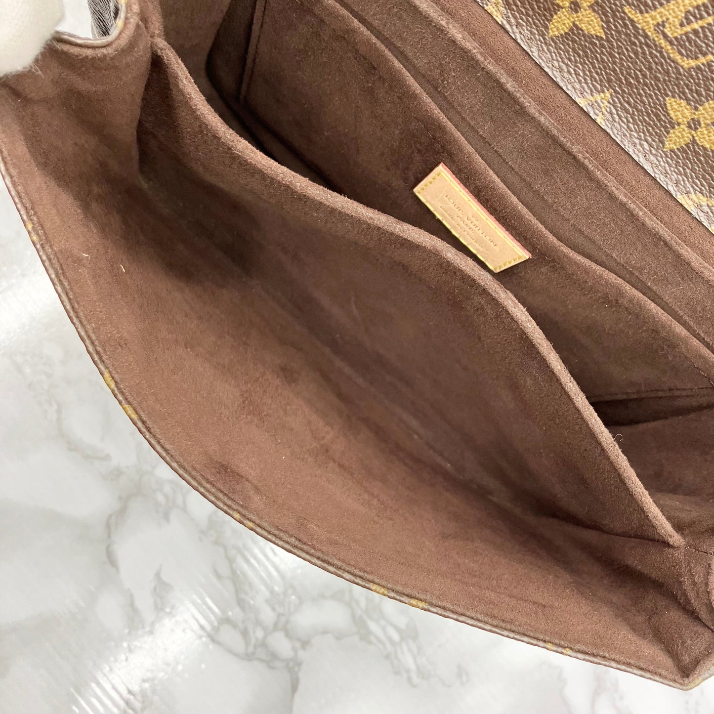 LOUIS VUITTON Monogram Metis shoulder bag