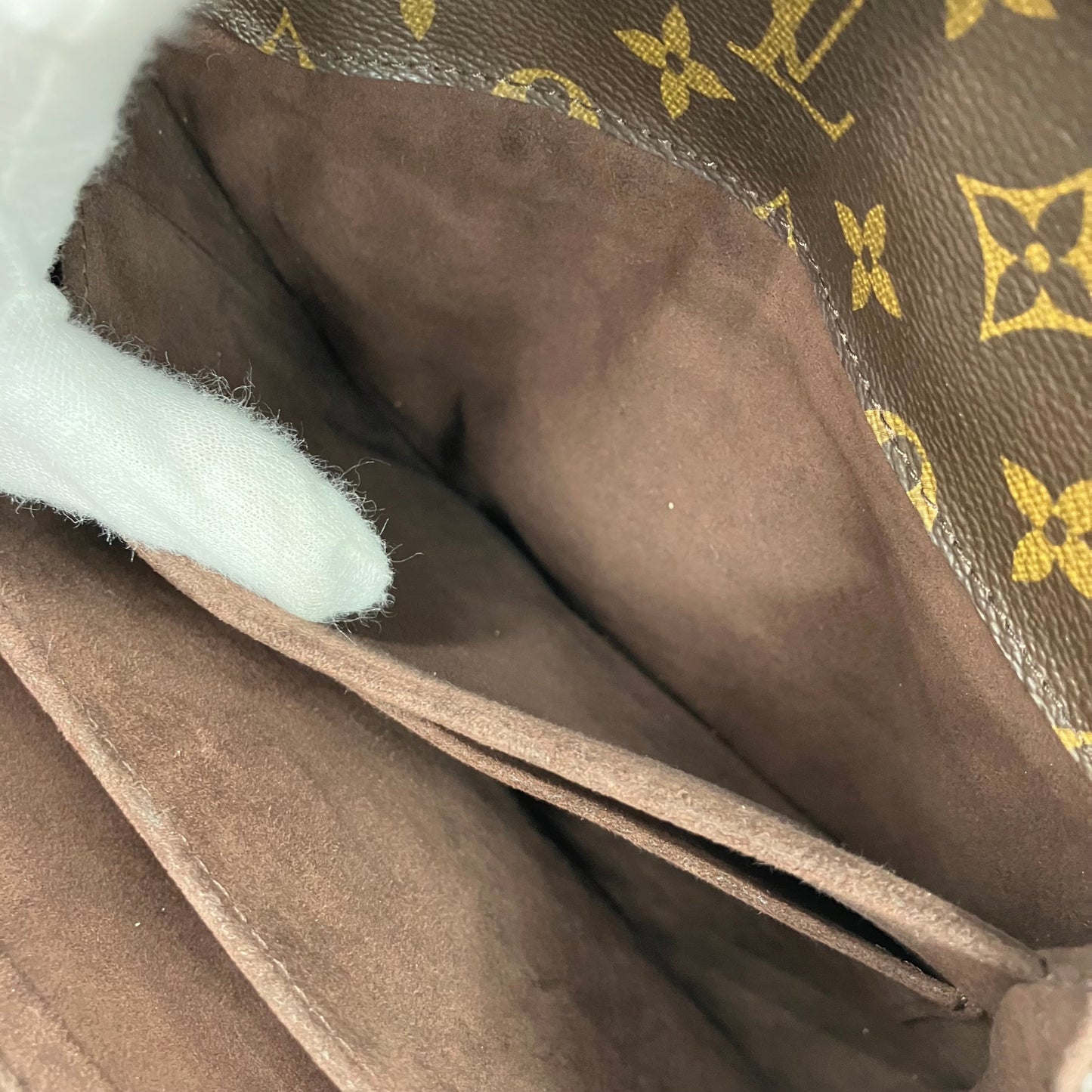 LOUIS VUITTON Monogram Metis shoulder bag