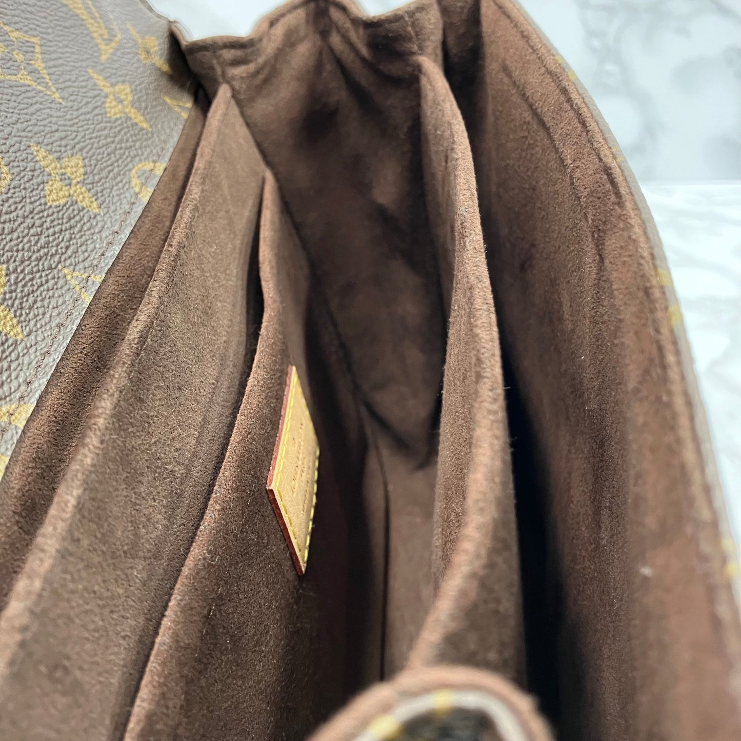 LOUIS VUITTON Monogram Metis shoulder bag