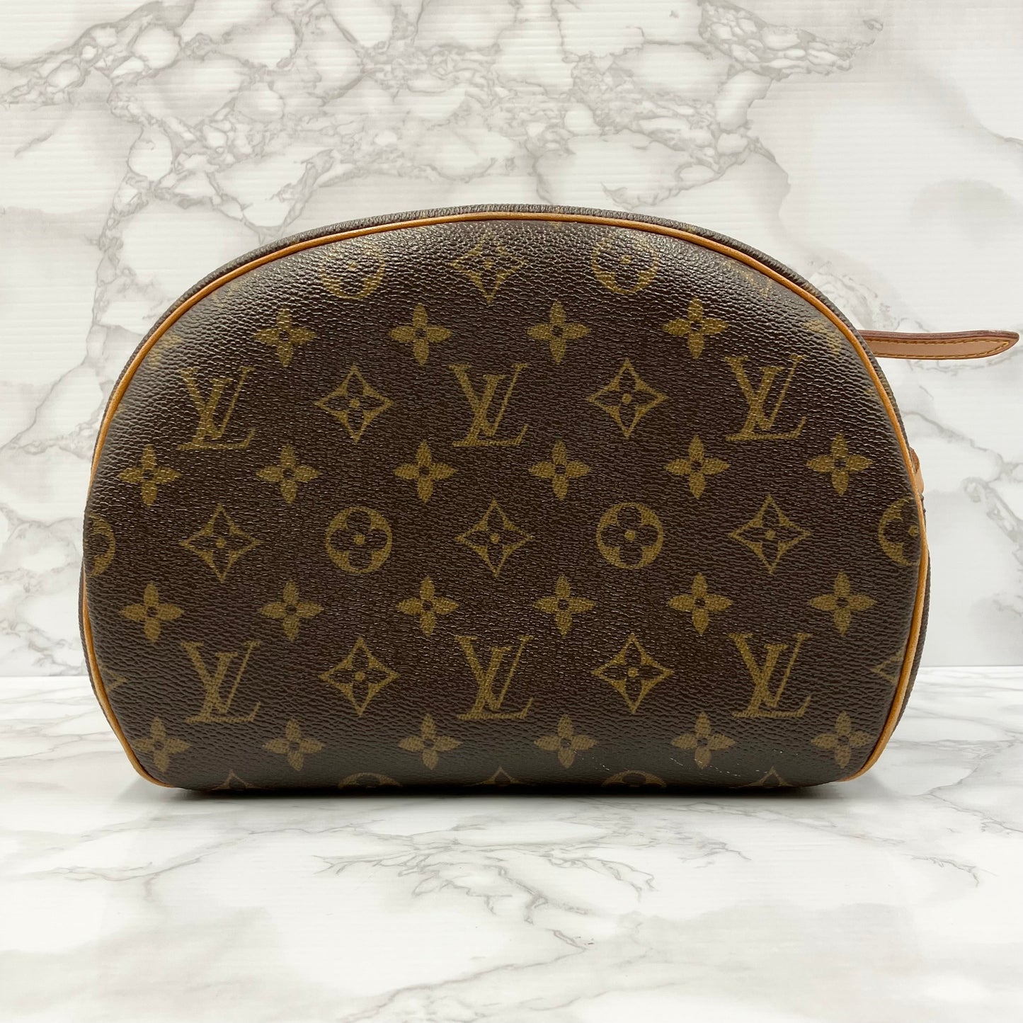 LOUIS VUITTON Monogram brois shoulder bag