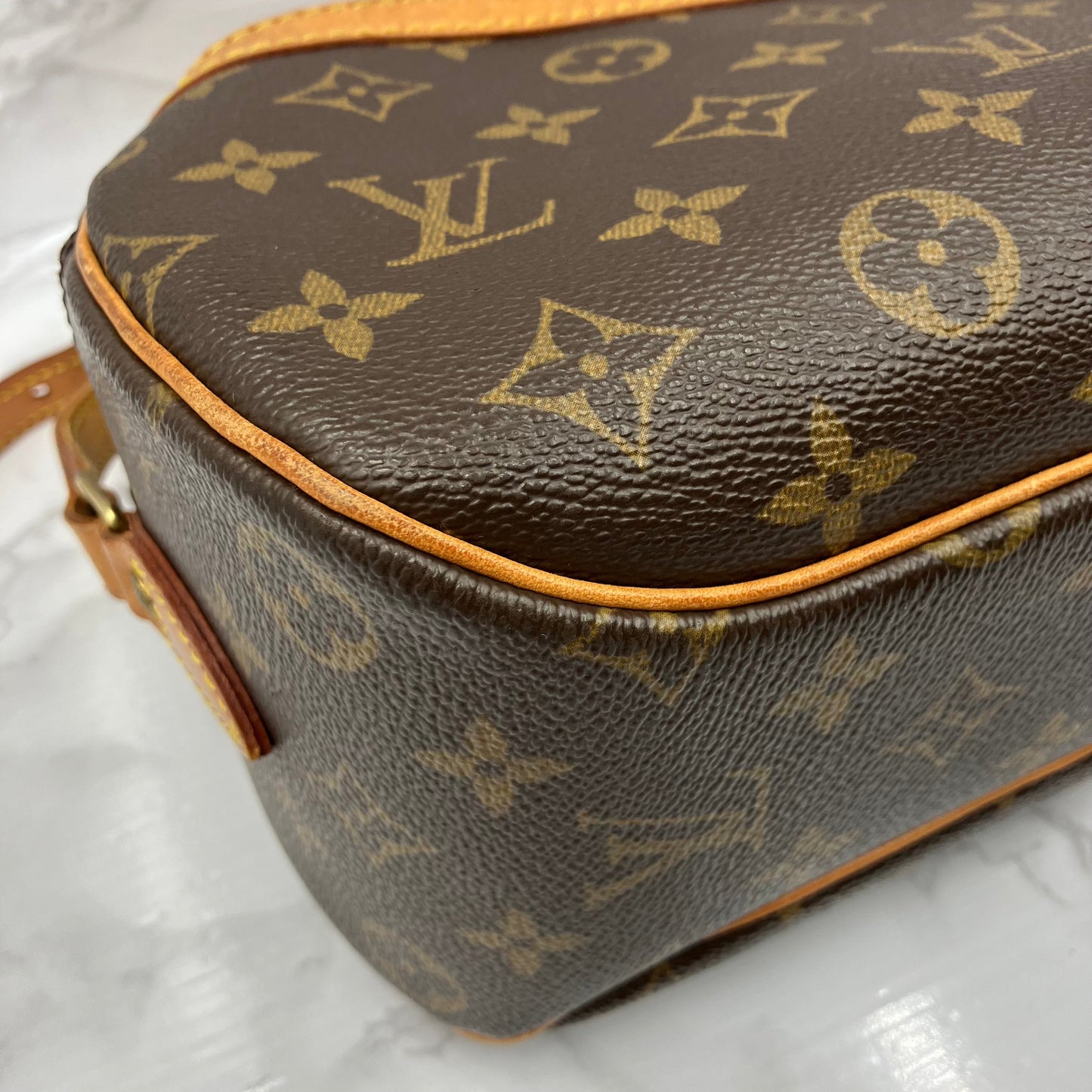 LOUIS VUITTON Monogram brois shoulder bag