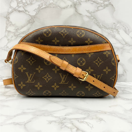 LOUIS VUITTON Monogram brois shoulder bag