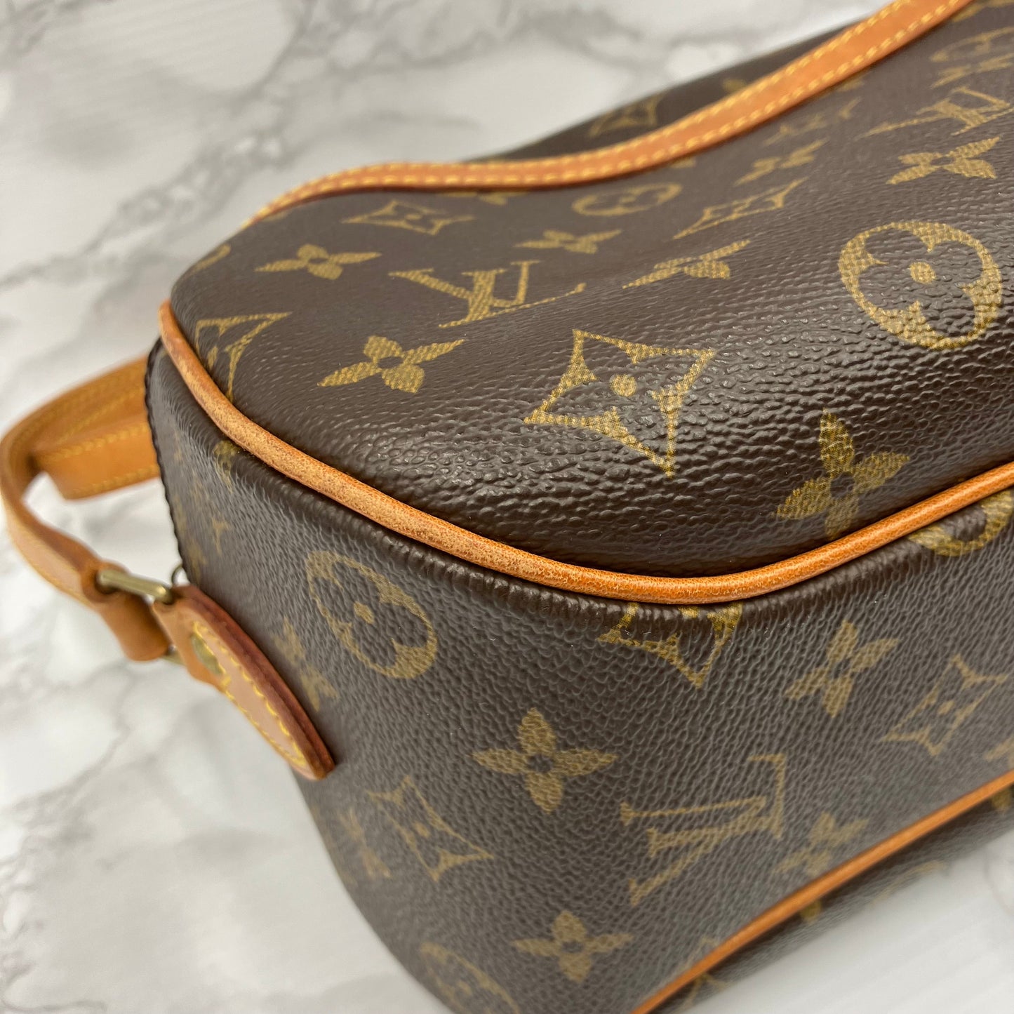 LOUIS VUITTON Monogram brois shoulder bag