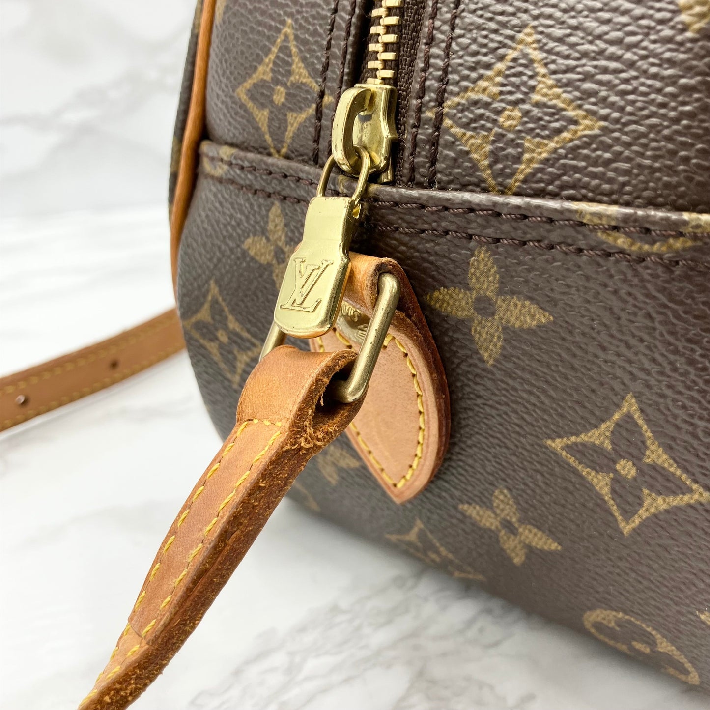 LOUIS VUITTON Monogram brois shoulder bag