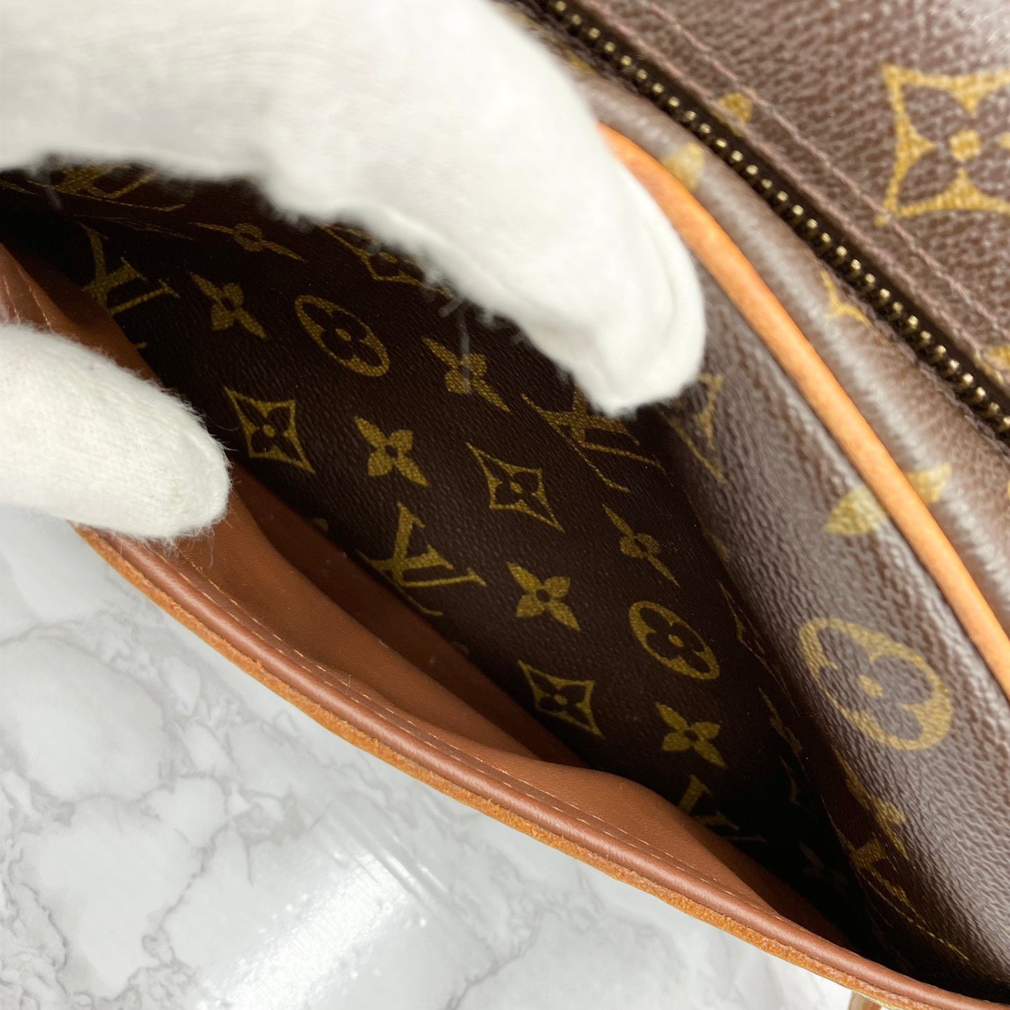 LOUIS VUITTON Monogram brois shoulder bag