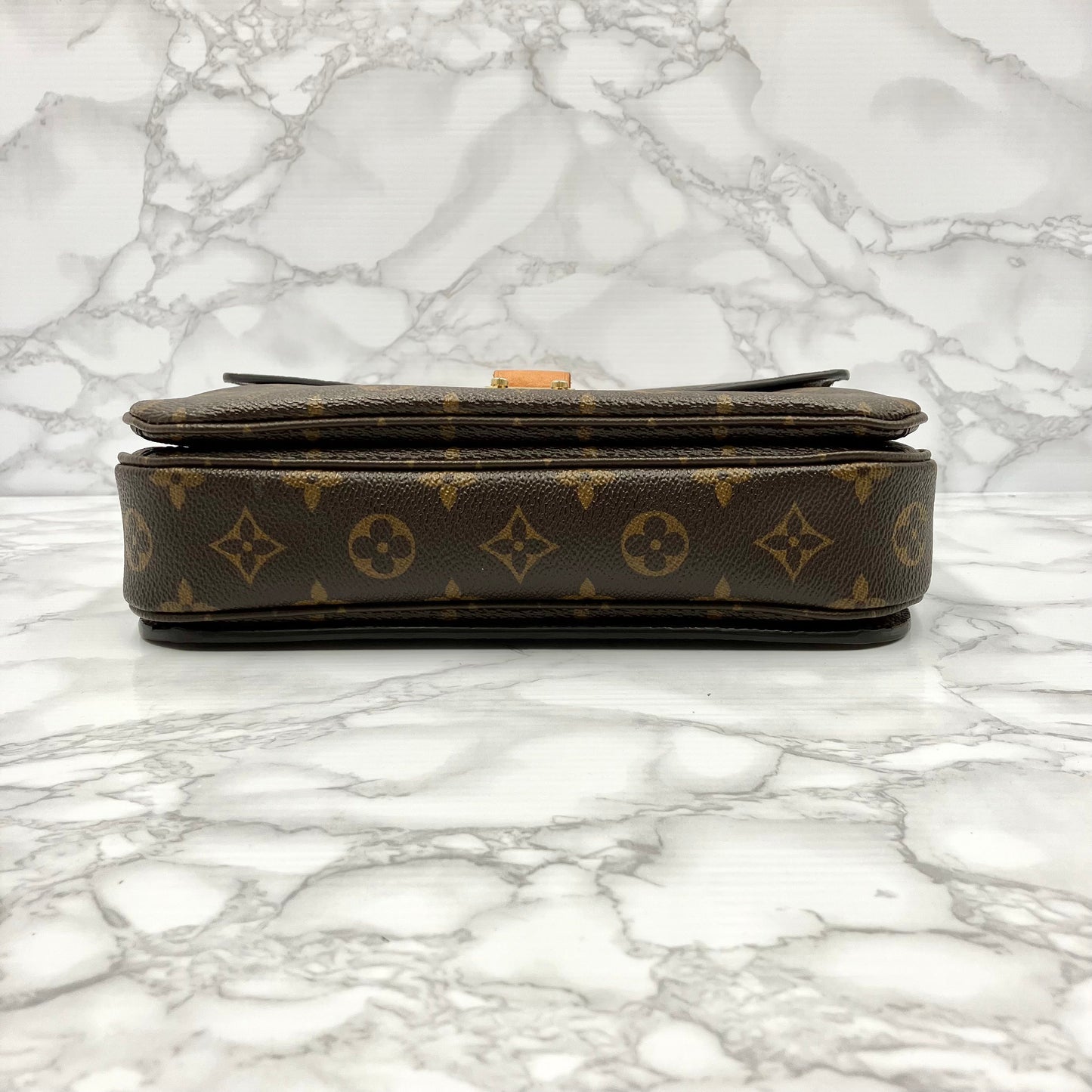 LOUIS VUITTON Monogram Metis