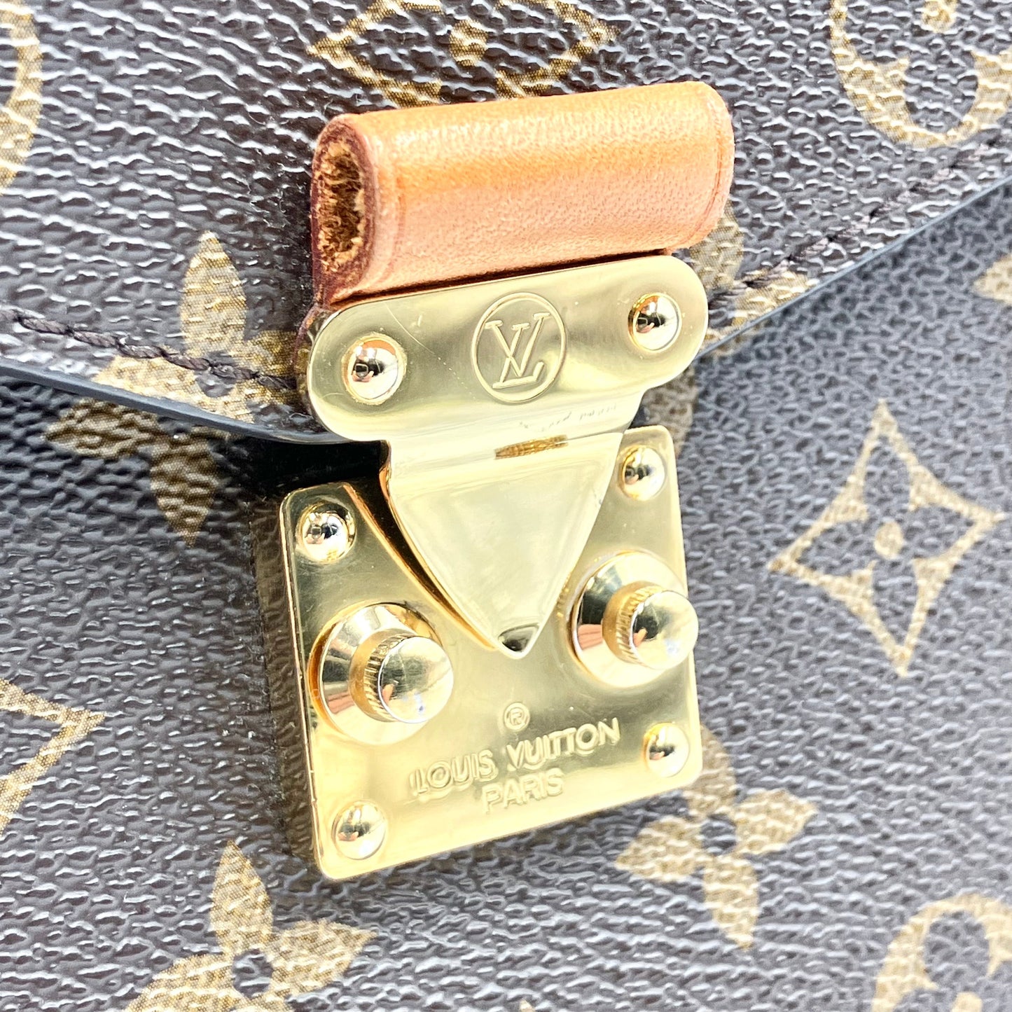 LOUIS VUITTON Monogram Metis