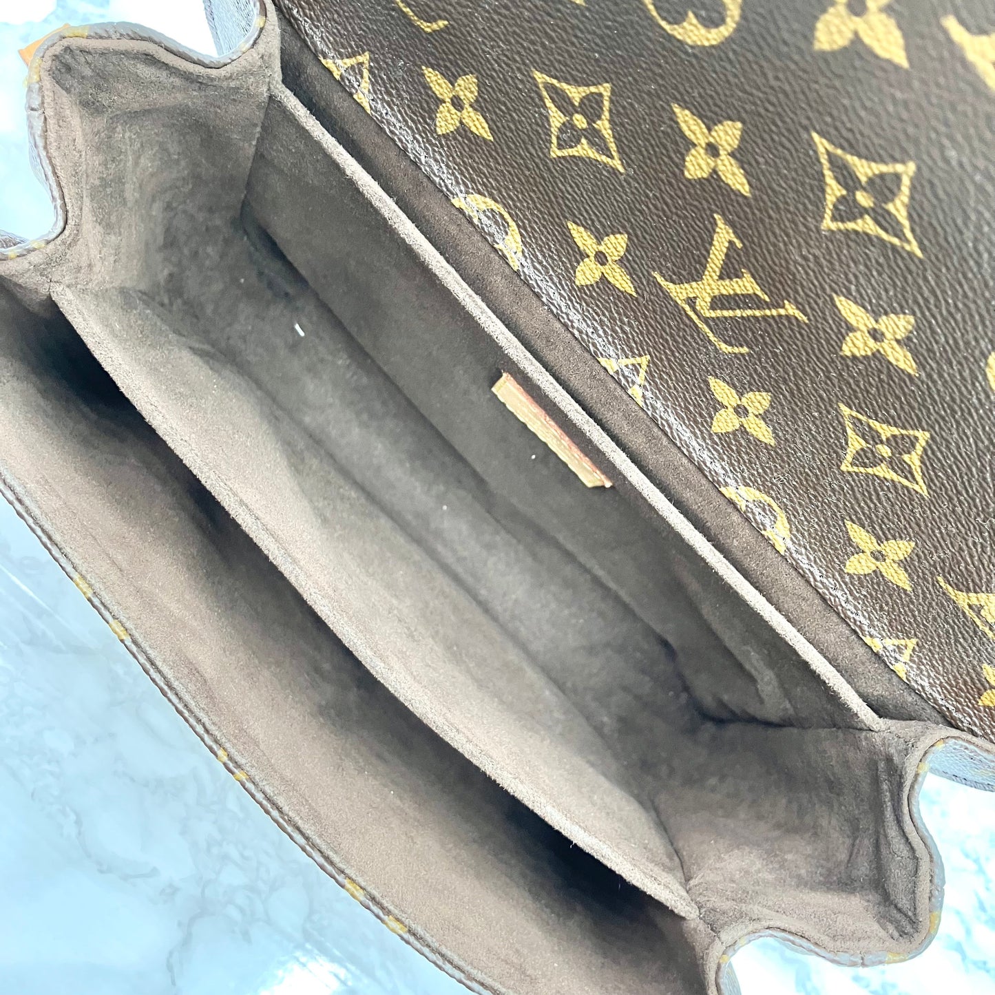 LOUIS VUITTON Monogram Metis