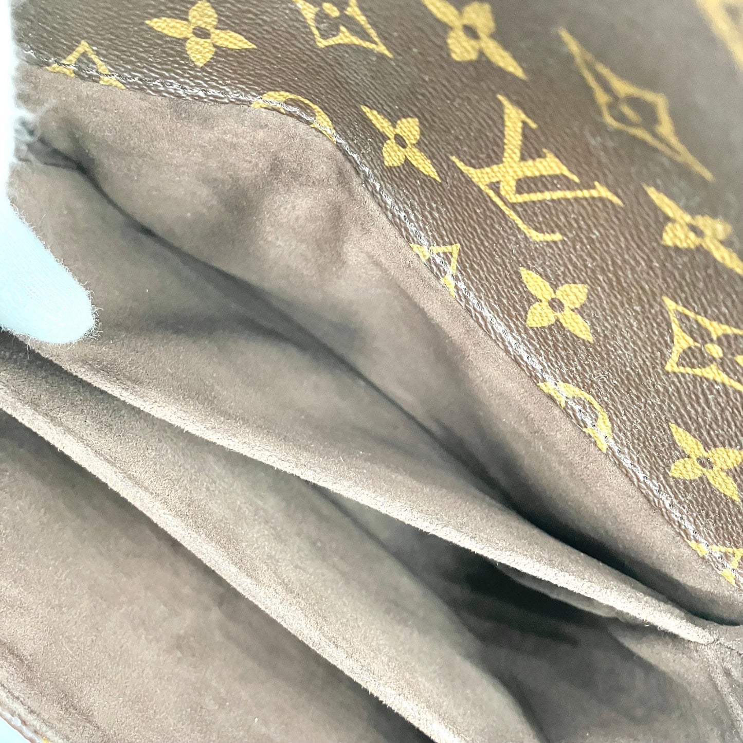 LOUIS VUITTON Monogram Metis