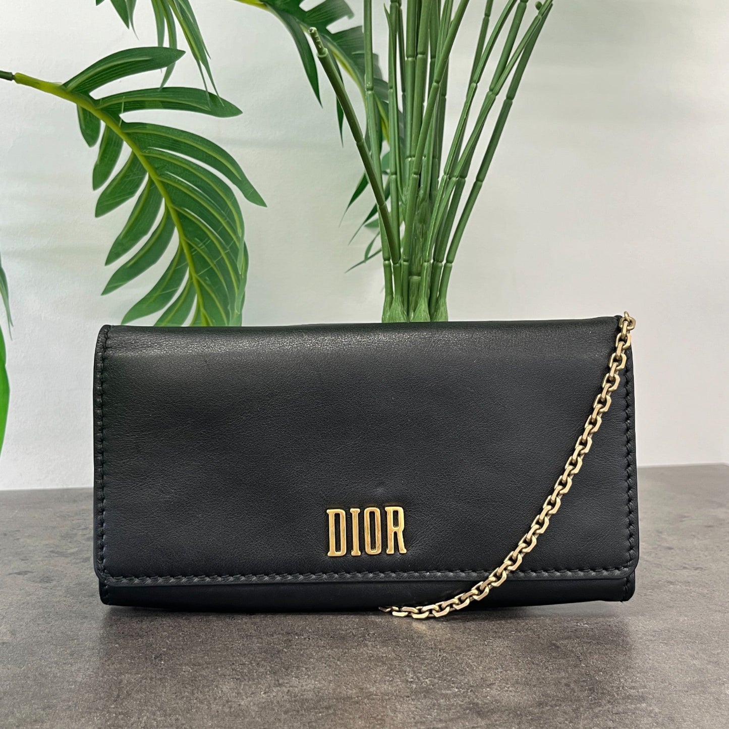 Women's Plaque Logo Clutch Black