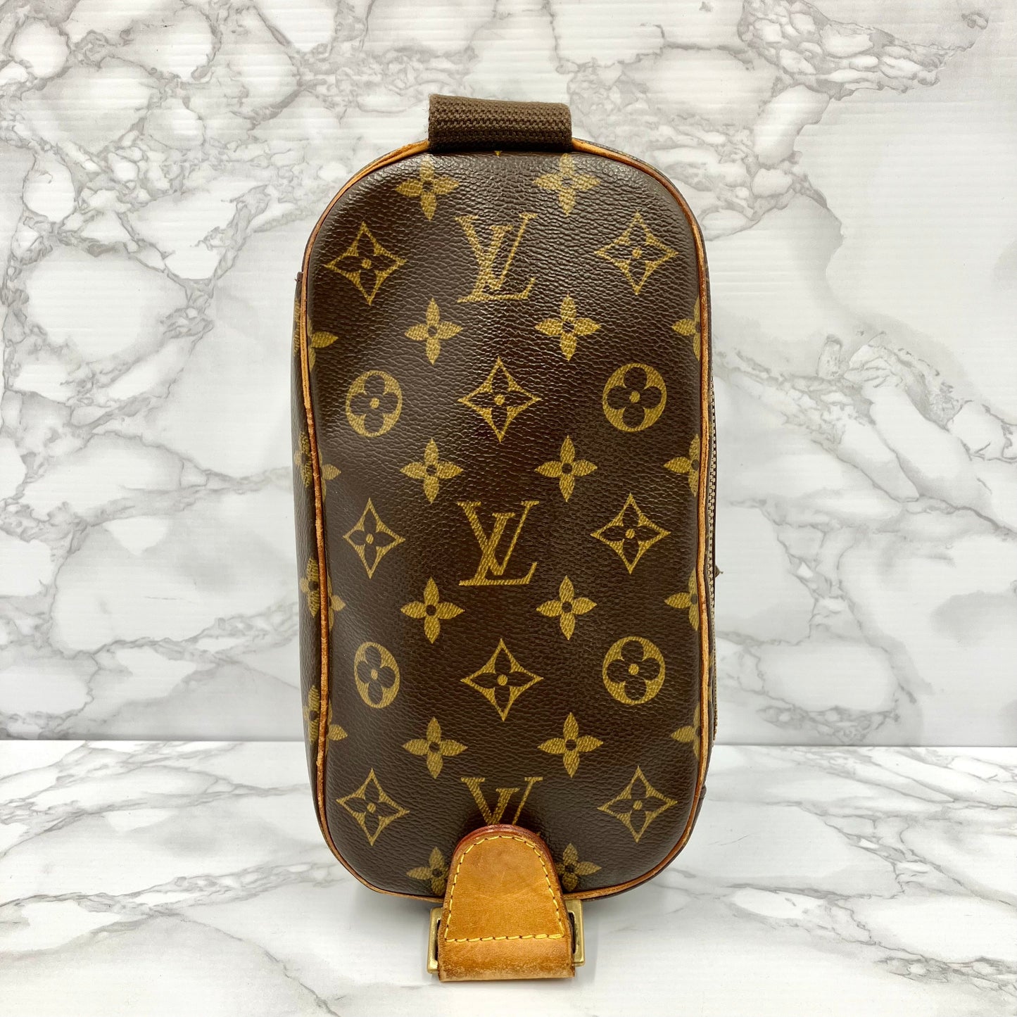 LOUIS VUITON Pochette Gange
