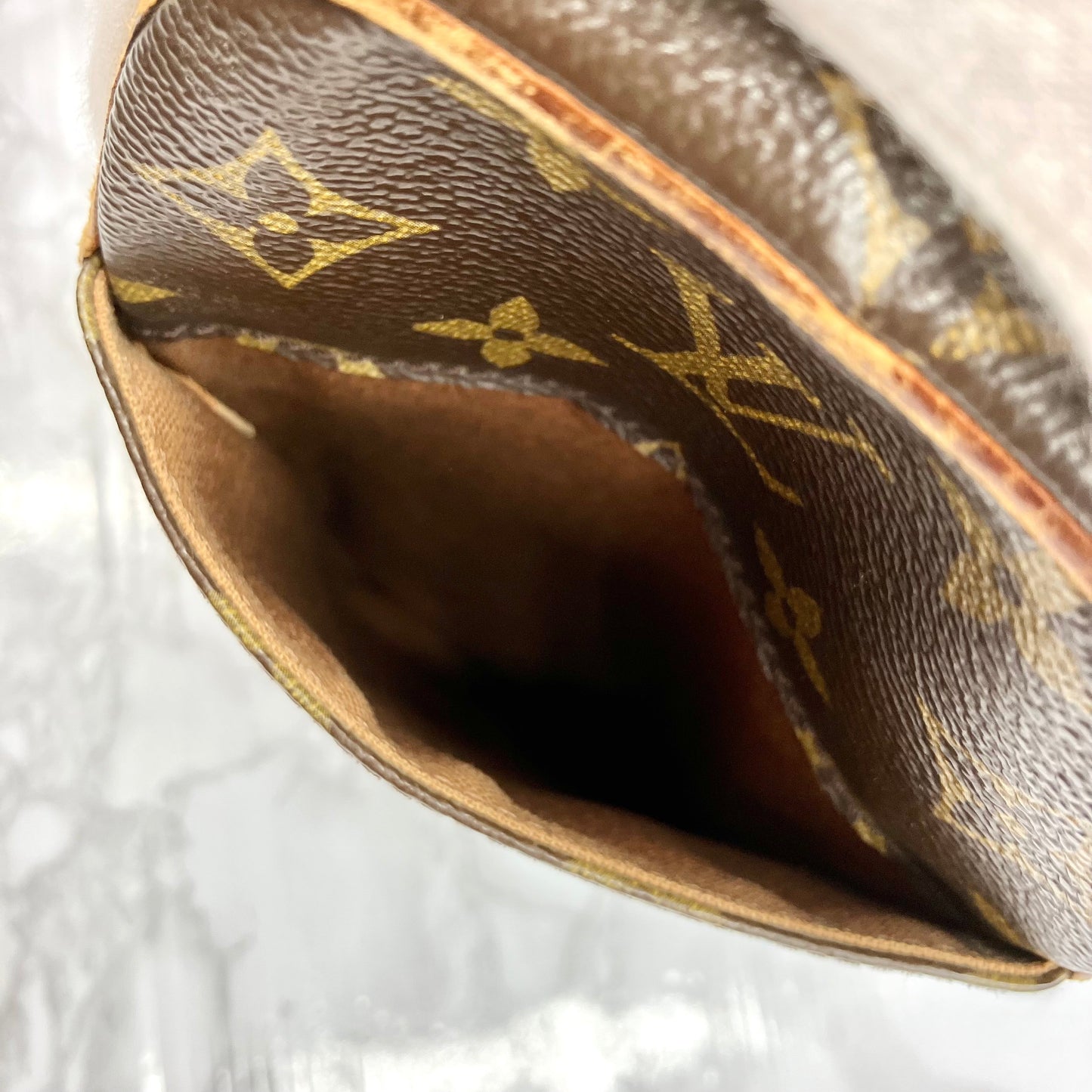LOUIS VUITON Pochette Gange
