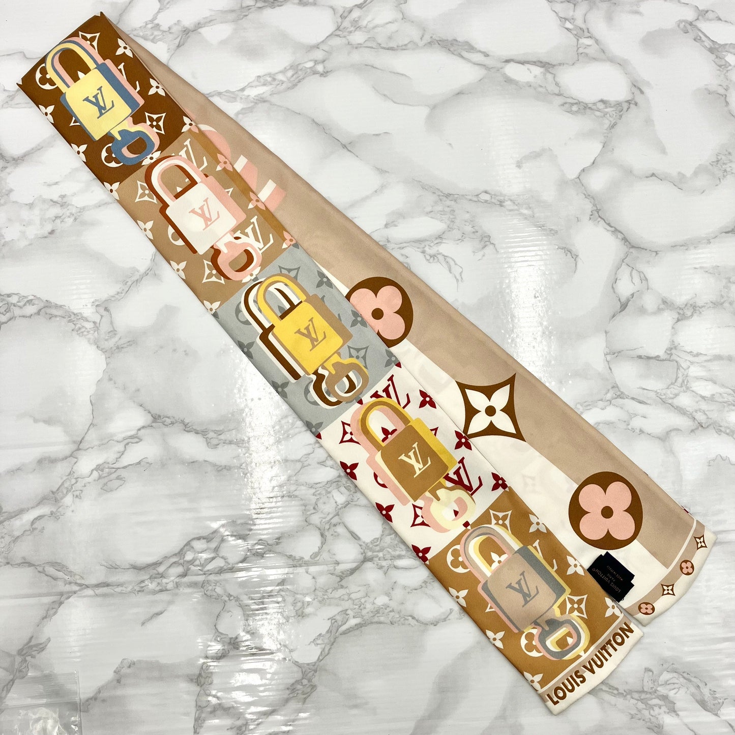 LOUIS VUITTON Twilly Bando