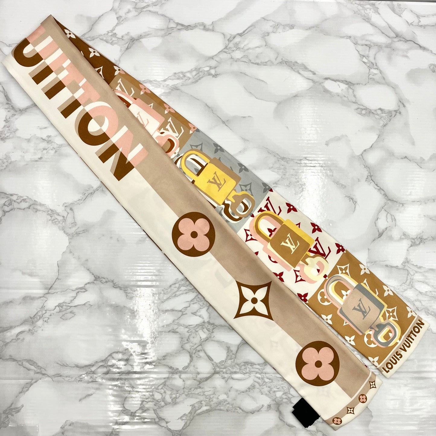 LOUIS VUITTON Twilly Bando
