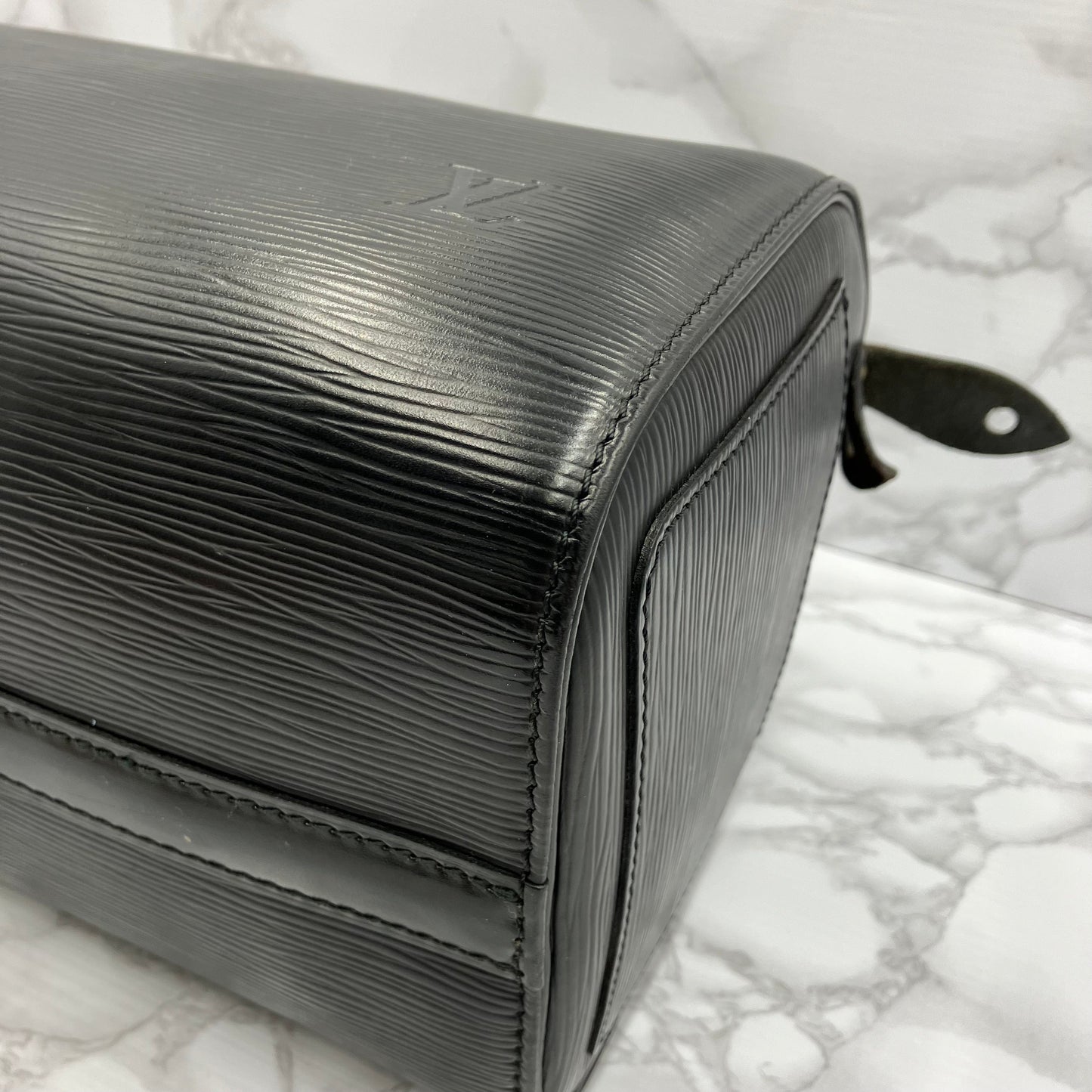 LOUIS VUITTON Epi Speedy 25