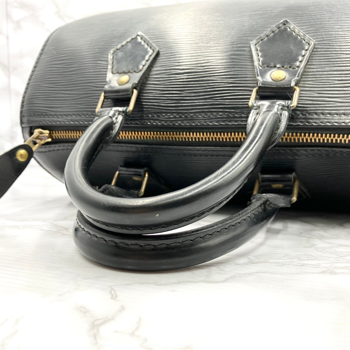 LOUIS VUITTON Epi Speedy 25